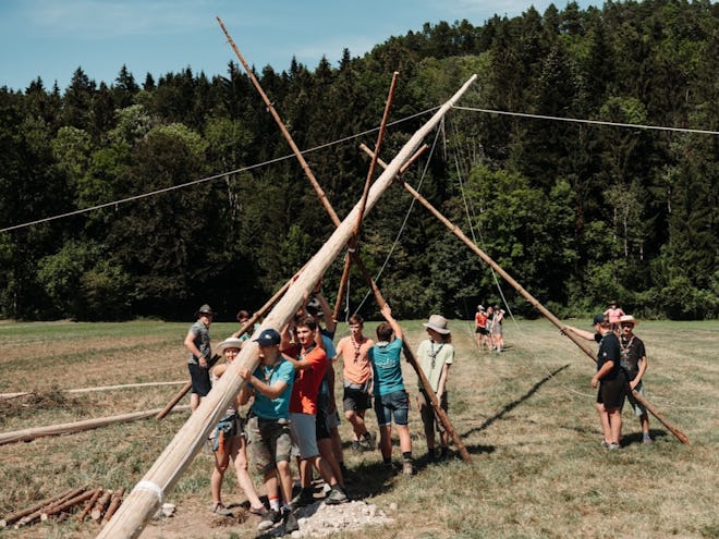 Biti skavt pomeni, da se ne učiš samo zase