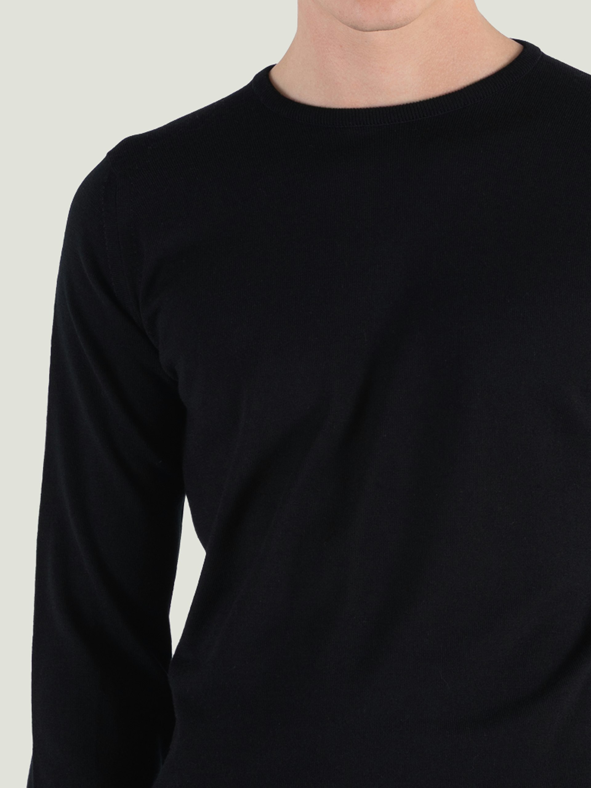 Farhill - Extra Fine Merino Wool Jumper | John Smedley