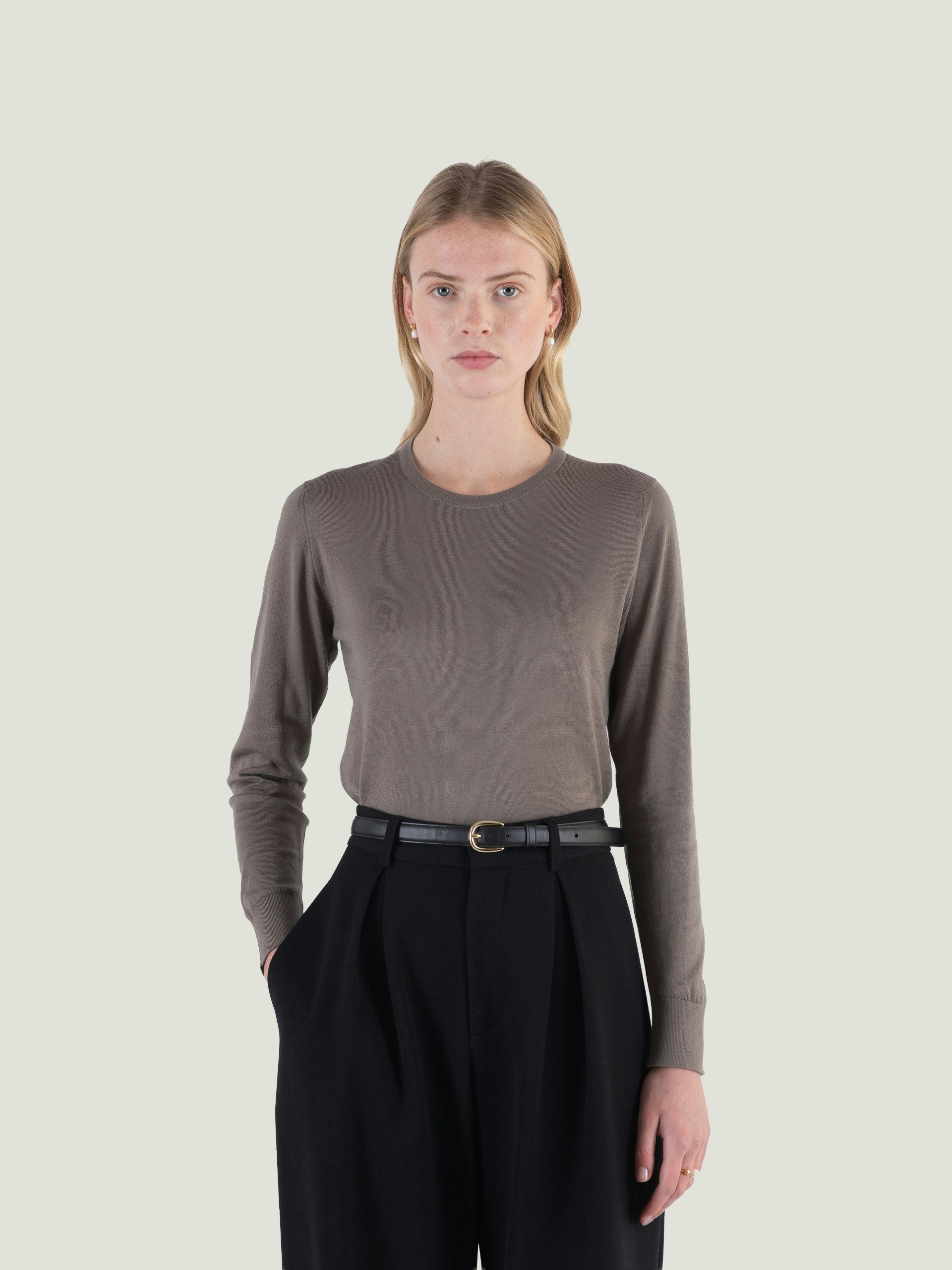 JOHN SMEDLEY Sea  Cotton ニット M Emma - John Smedley's Sea Island Cotton Jumper | John Smedley