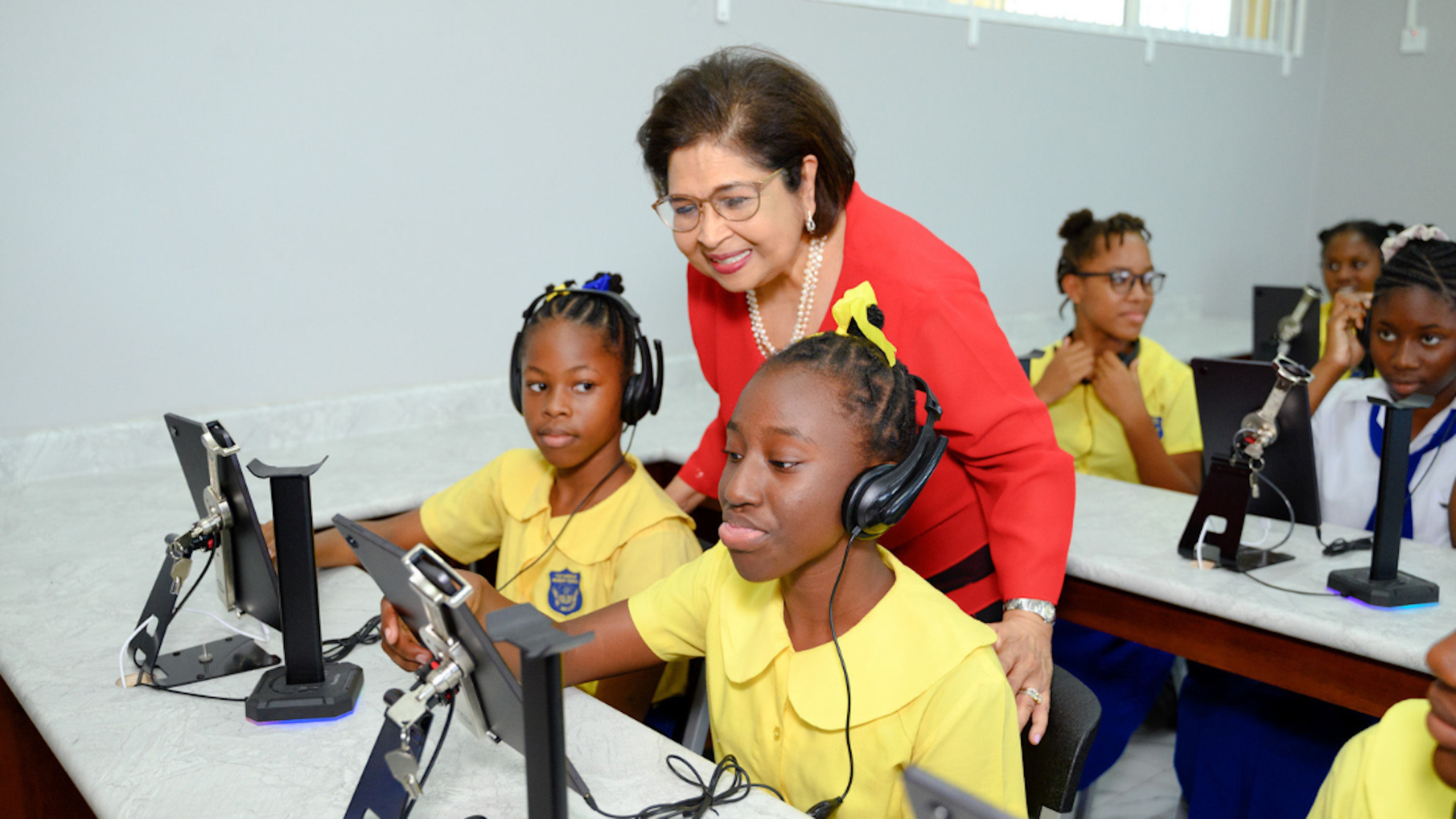 mrs chin with students