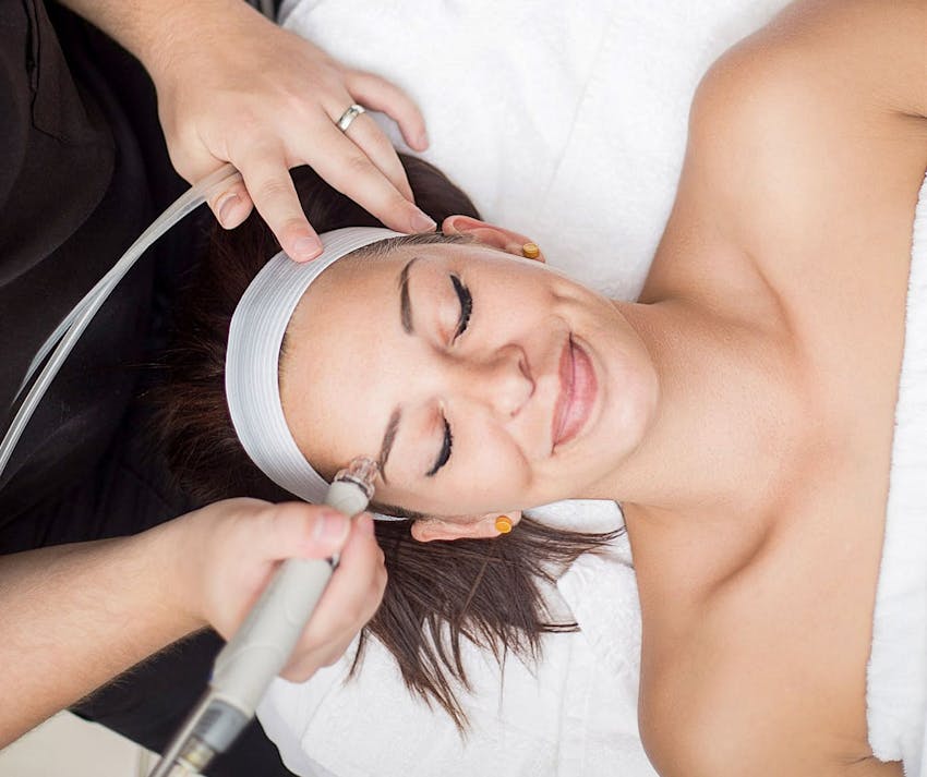 woman getting facial procedure done