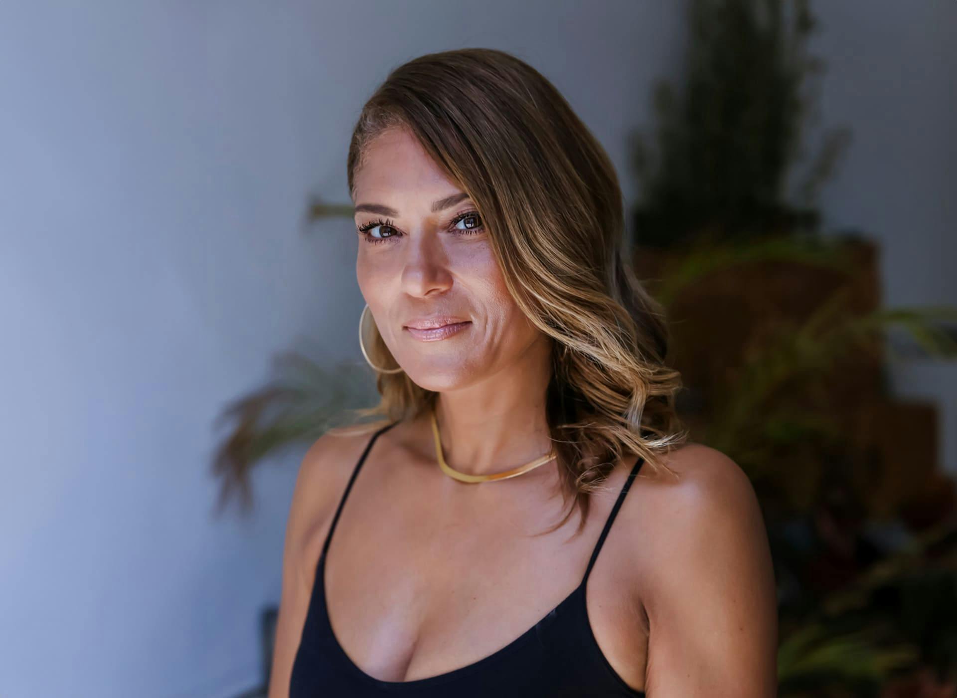 woman looking forward