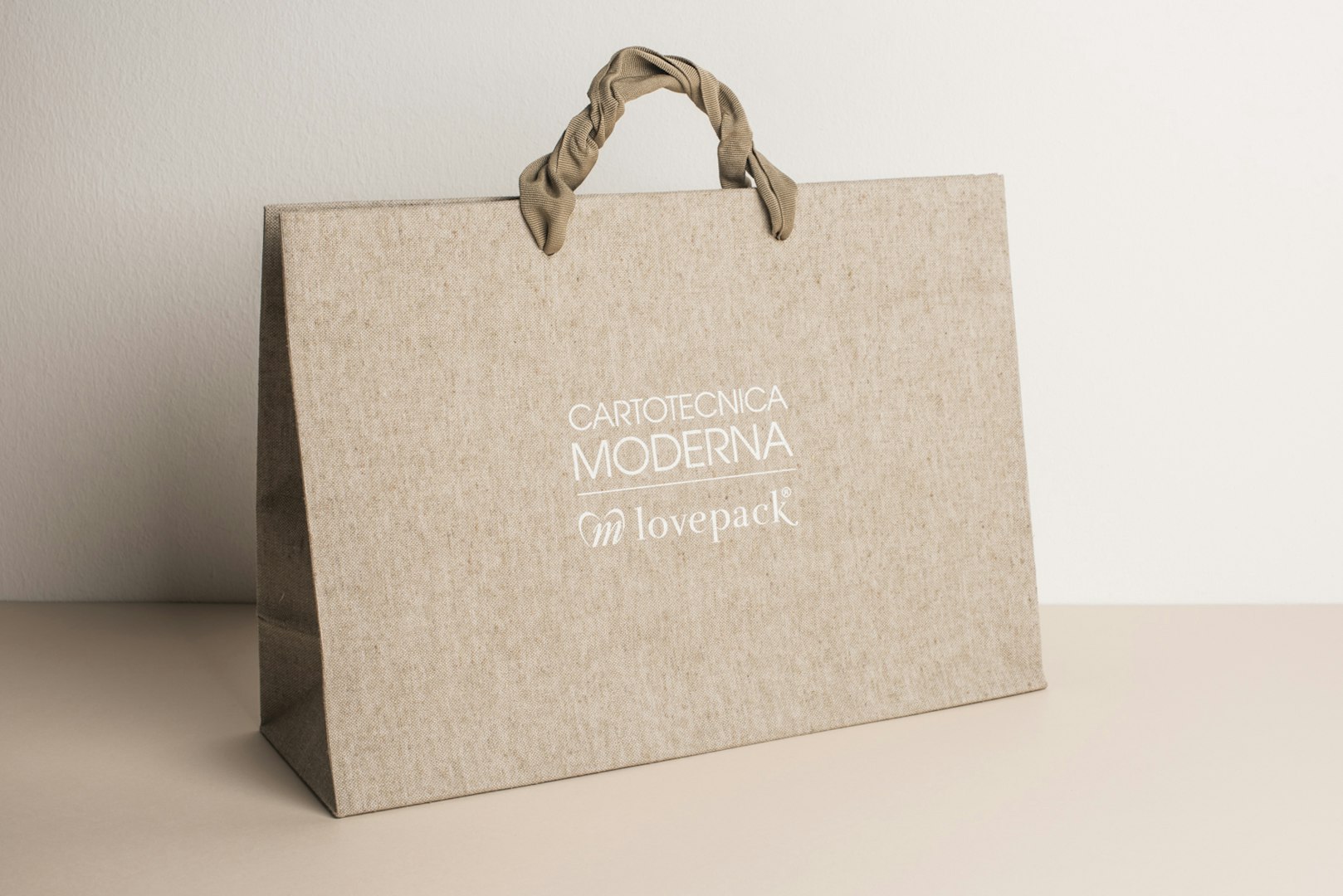 CM Cartotecnica Moderna produces a wide range of shopping bag