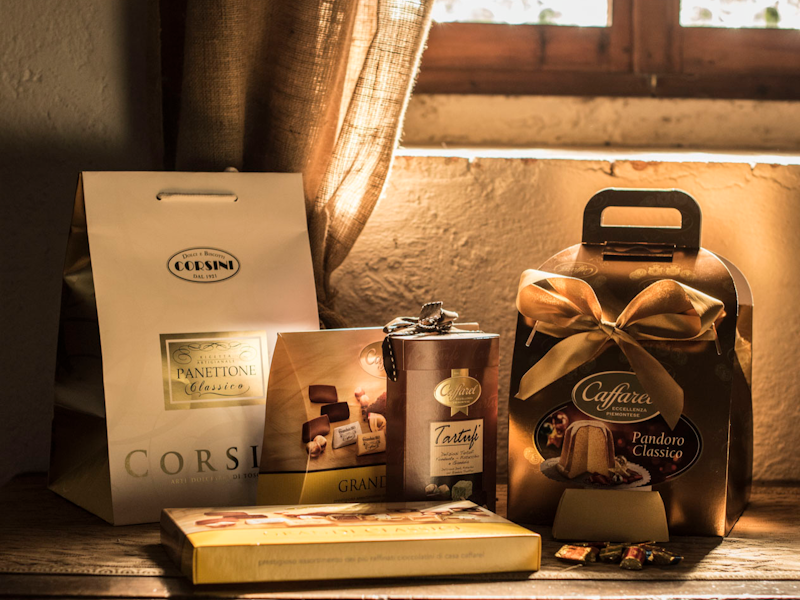 Hot foil stamping on food packaging Gold hot foil printing