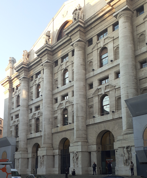 Palazzo Mezzanotte, Milano