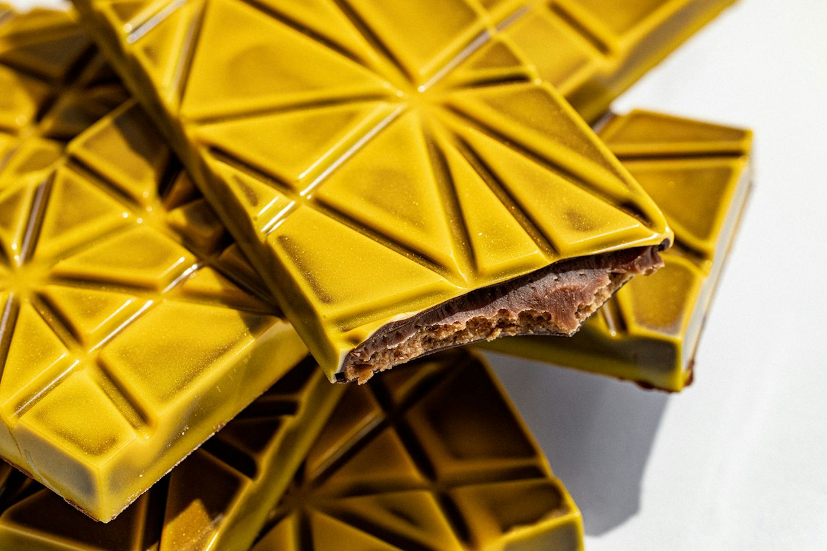 Siracusa Lemon Hazelnut Tablet — Guittard