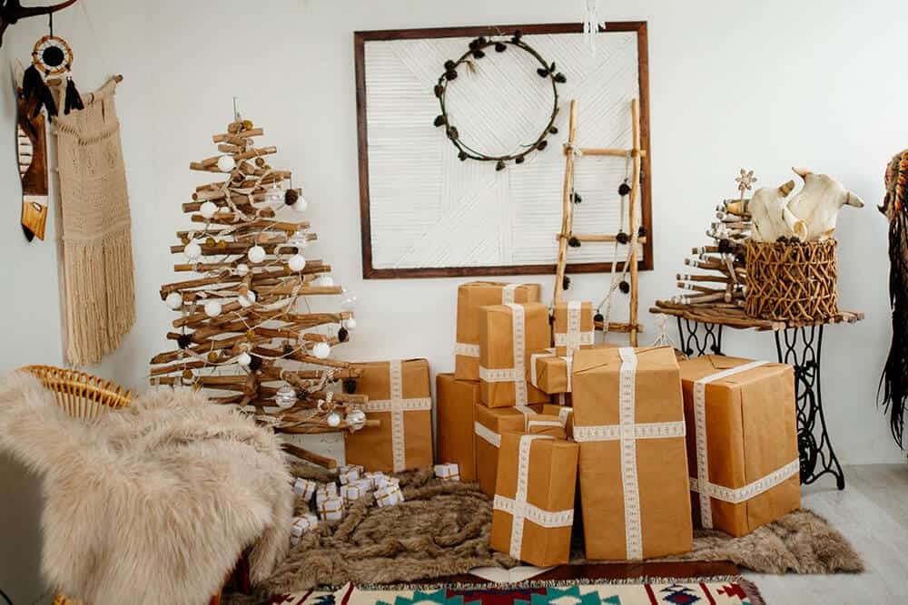 Weihnachtsdekoration mit Paketen