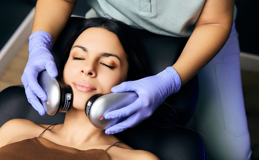 woman receiving hydrafacial treatment from Studio MD provider
