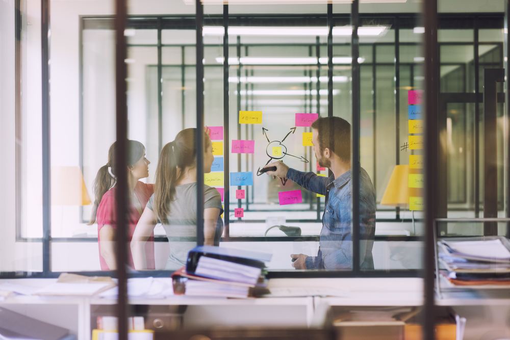 Gruppe während des Projektmanagement