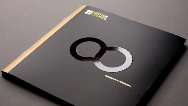 Comment créer une plaquette commerciale et renforcer mon image de marque ?
