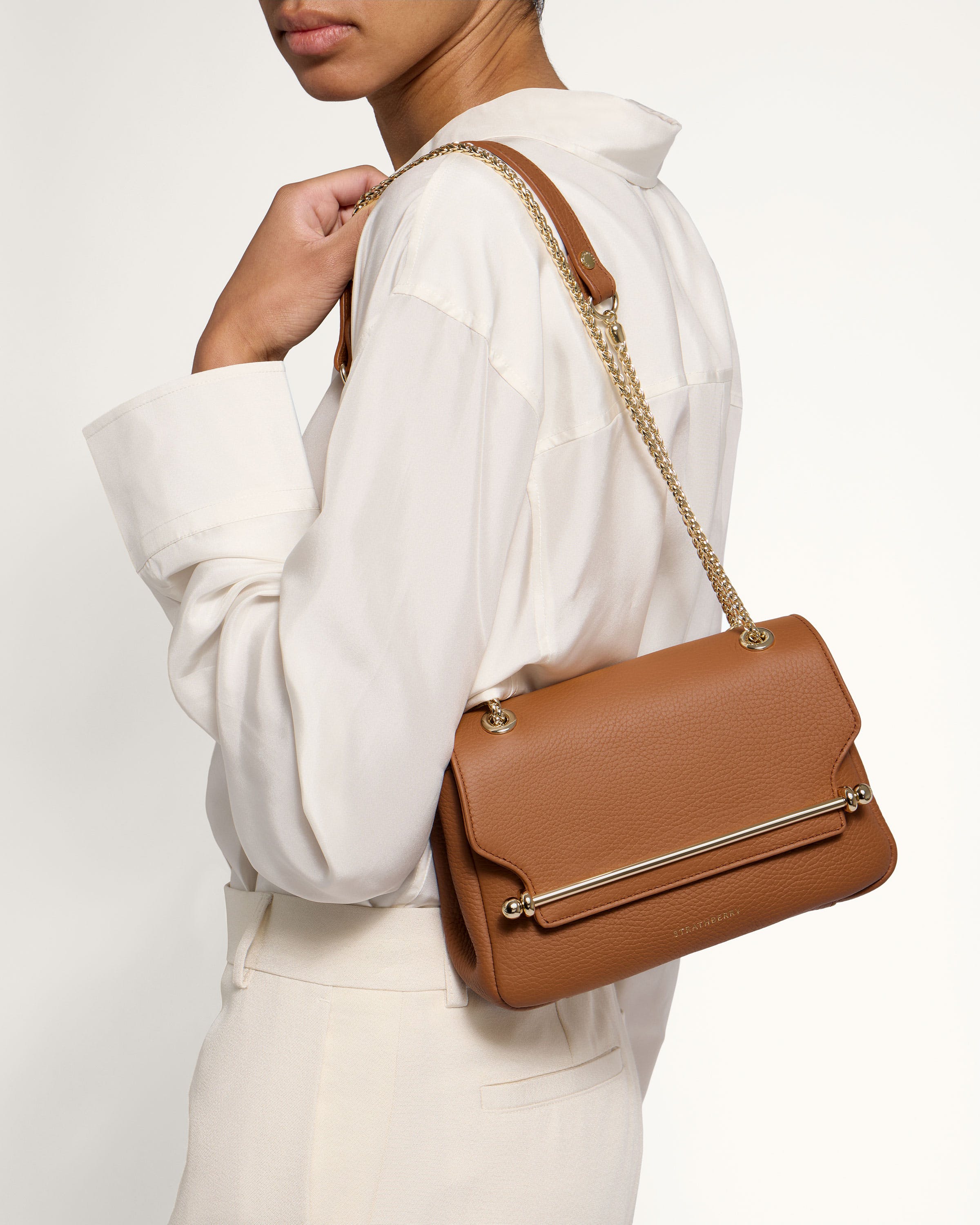 【高品質】 Strathberry Tan - Soft Mini East/West - バッグ