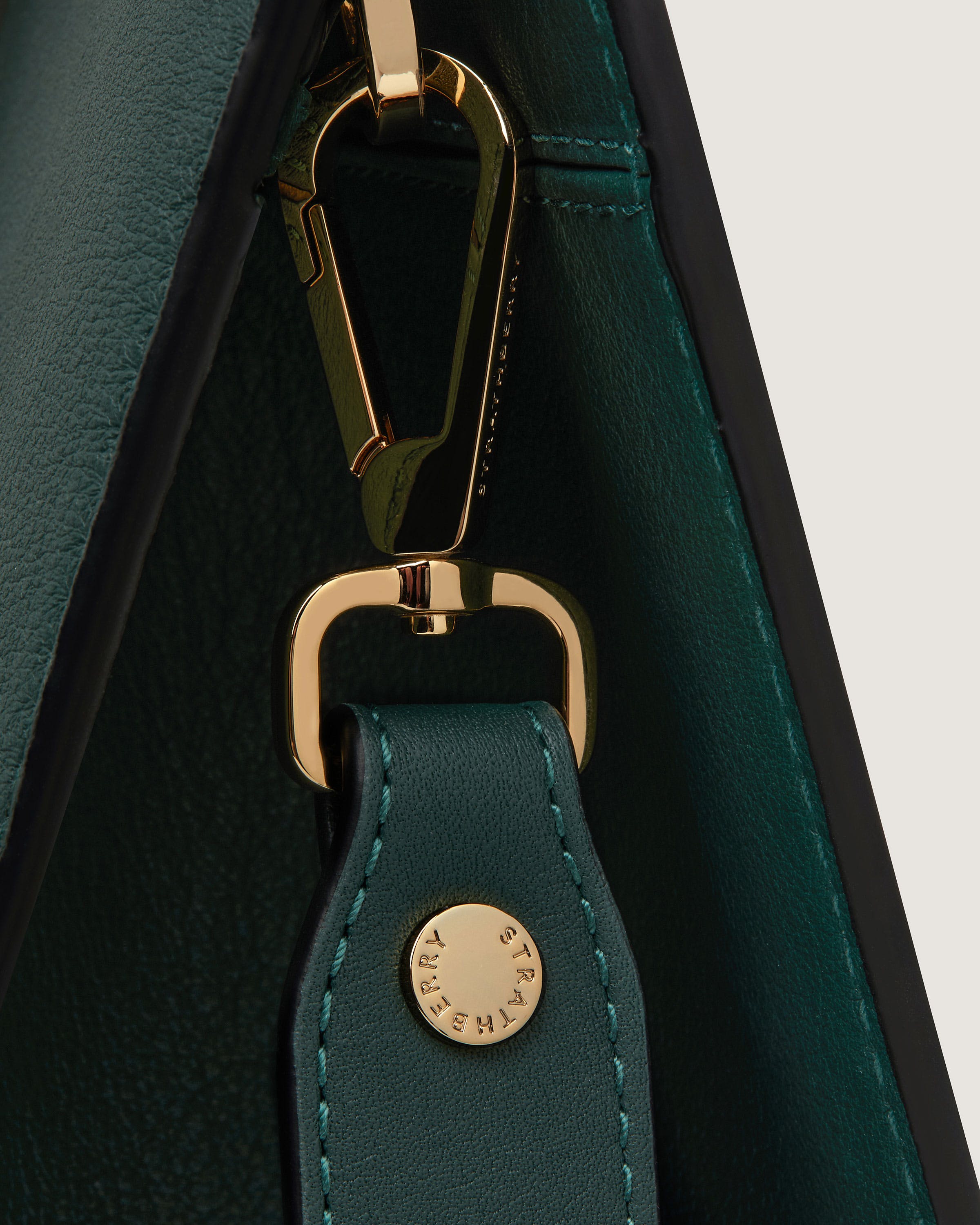 STAUDヘイリービーバーお気に入りブランド*リーフクロシェバッグ Strathberry - Midi Tote - Top Handle Leather Tote Bag - Green