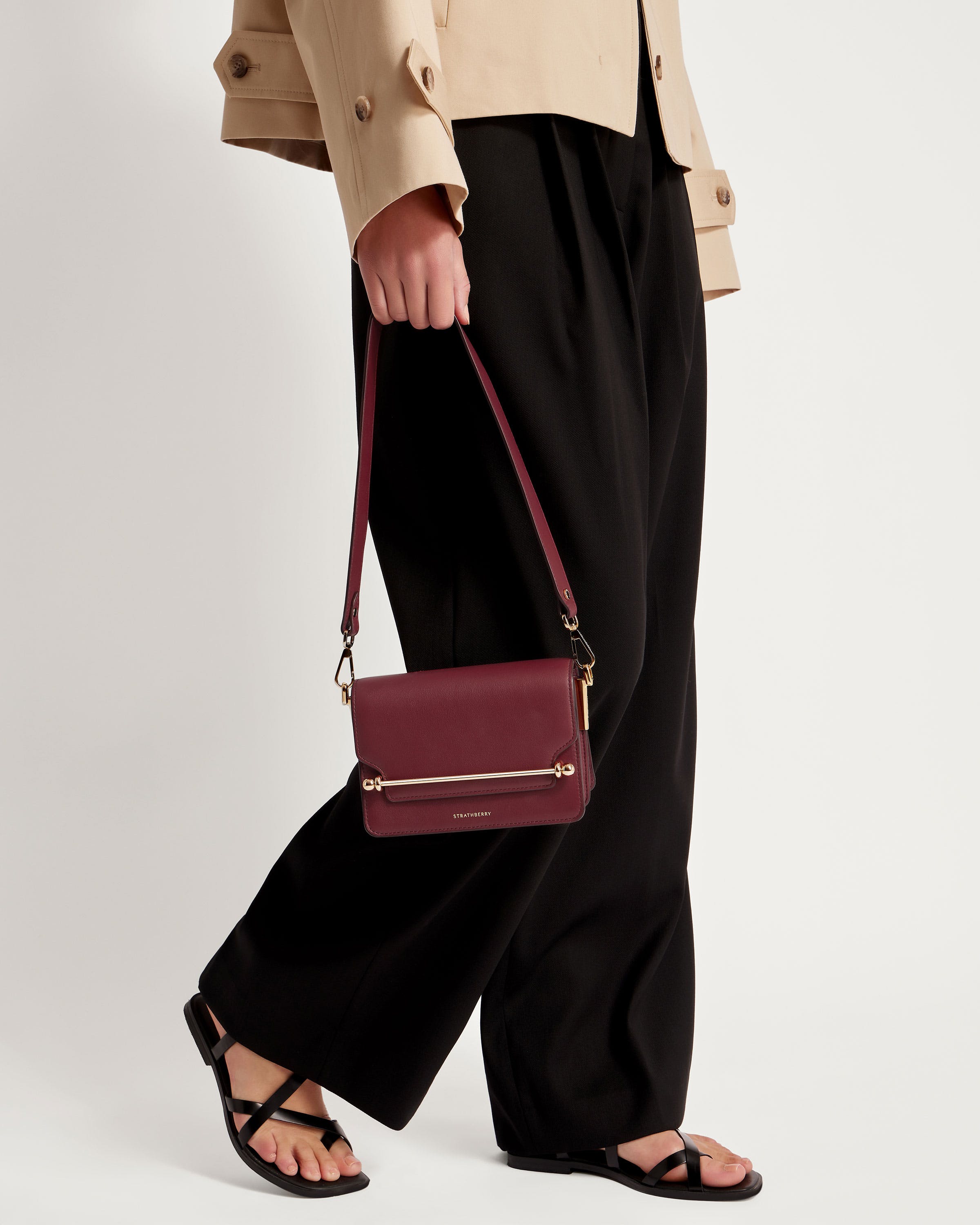 『STRATHBERRY』EAST/WEST ショルダーバッグ 11color Strathberry - East/West Mini Multi-Strap - Burgundy
