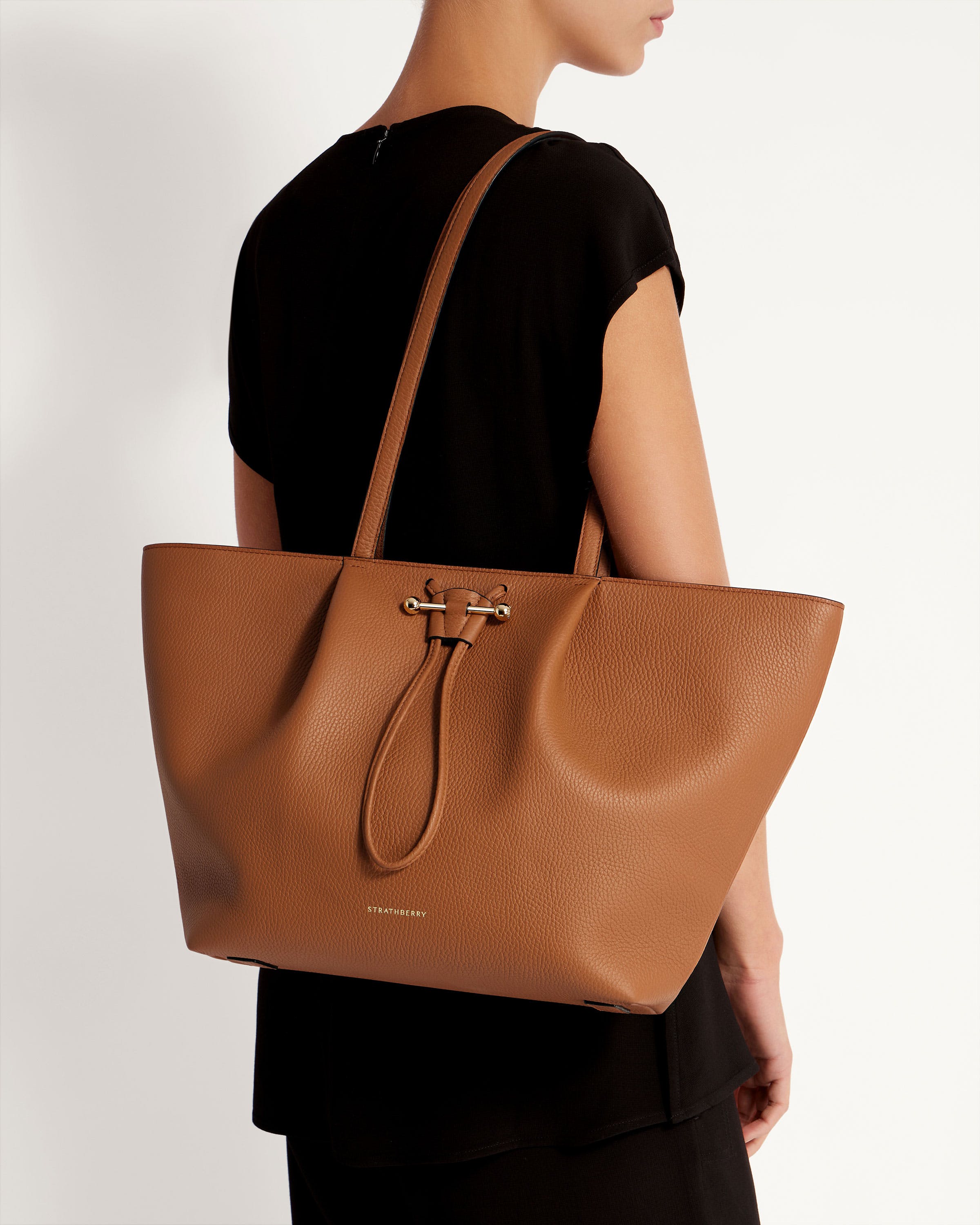 ストラスベリー - Osette Shopper - タン | Strathberry 日本