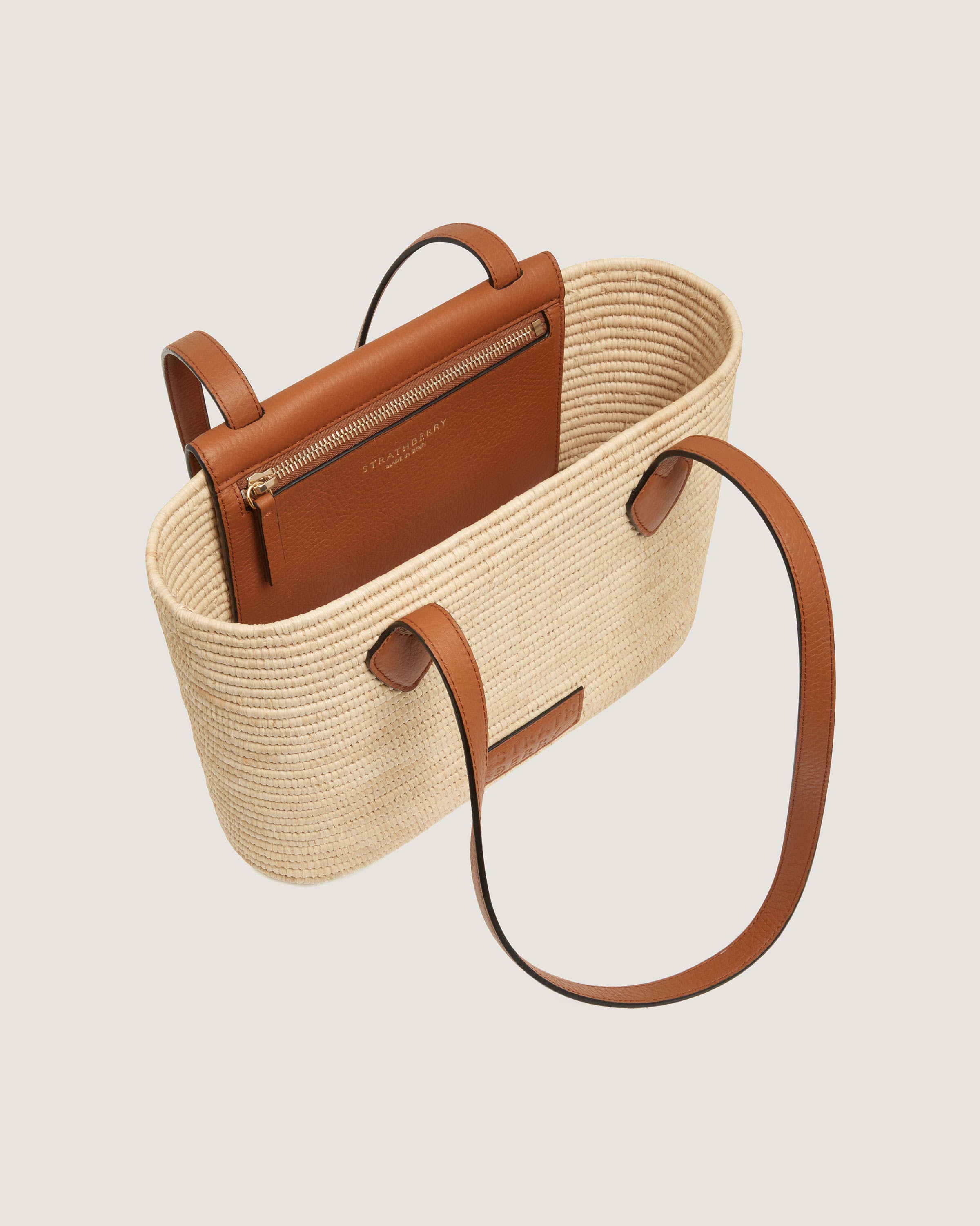 【英国王室御用達ブランド】 THE STRATHBERRY BASKET(Small） The Strathberry Basket (Small) - Tan