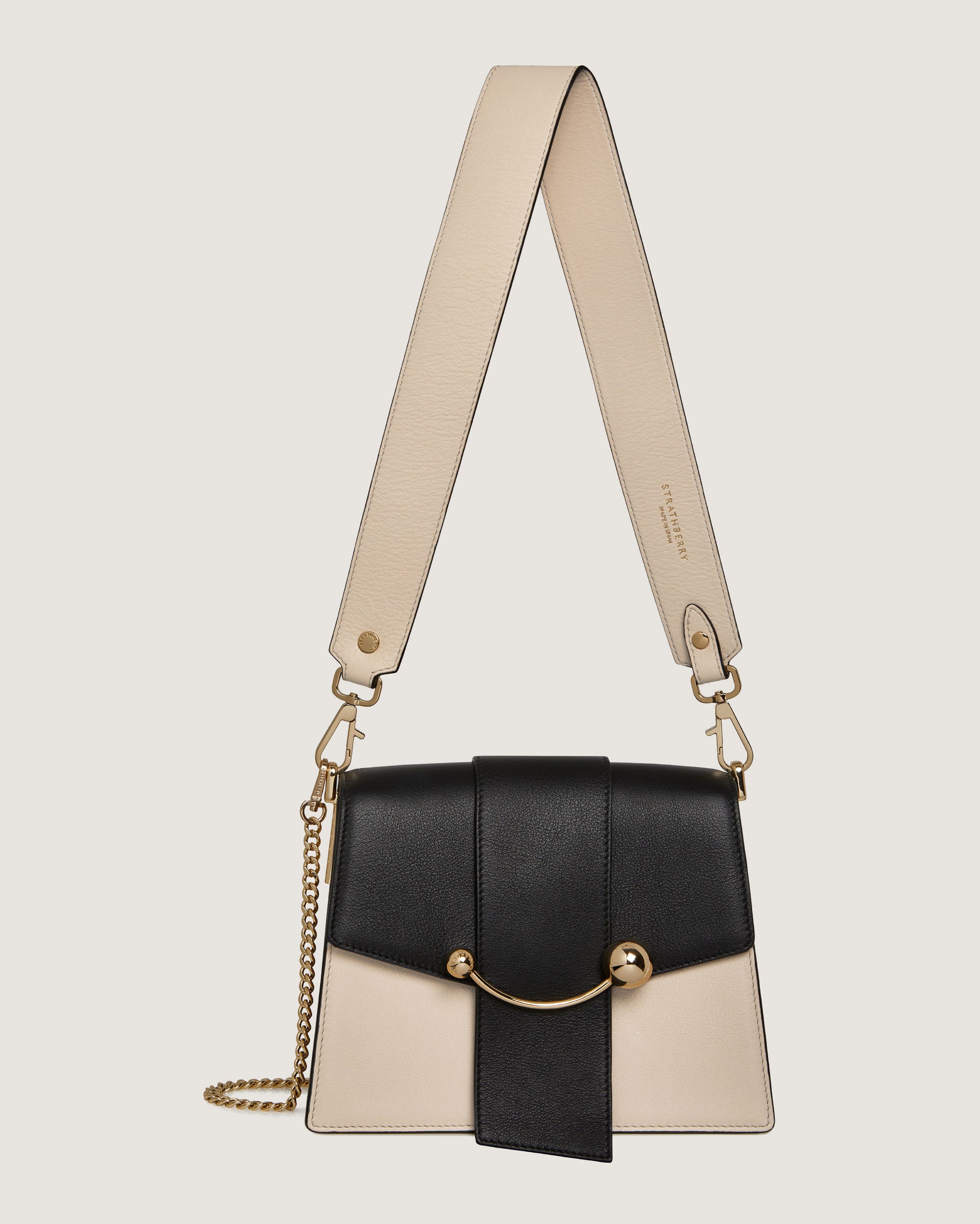 【STRATHBERRY】BOX CRESCENT ショルダーバッグ Strathberry - Box Crescent - Leather Shoulder Bag - Natural