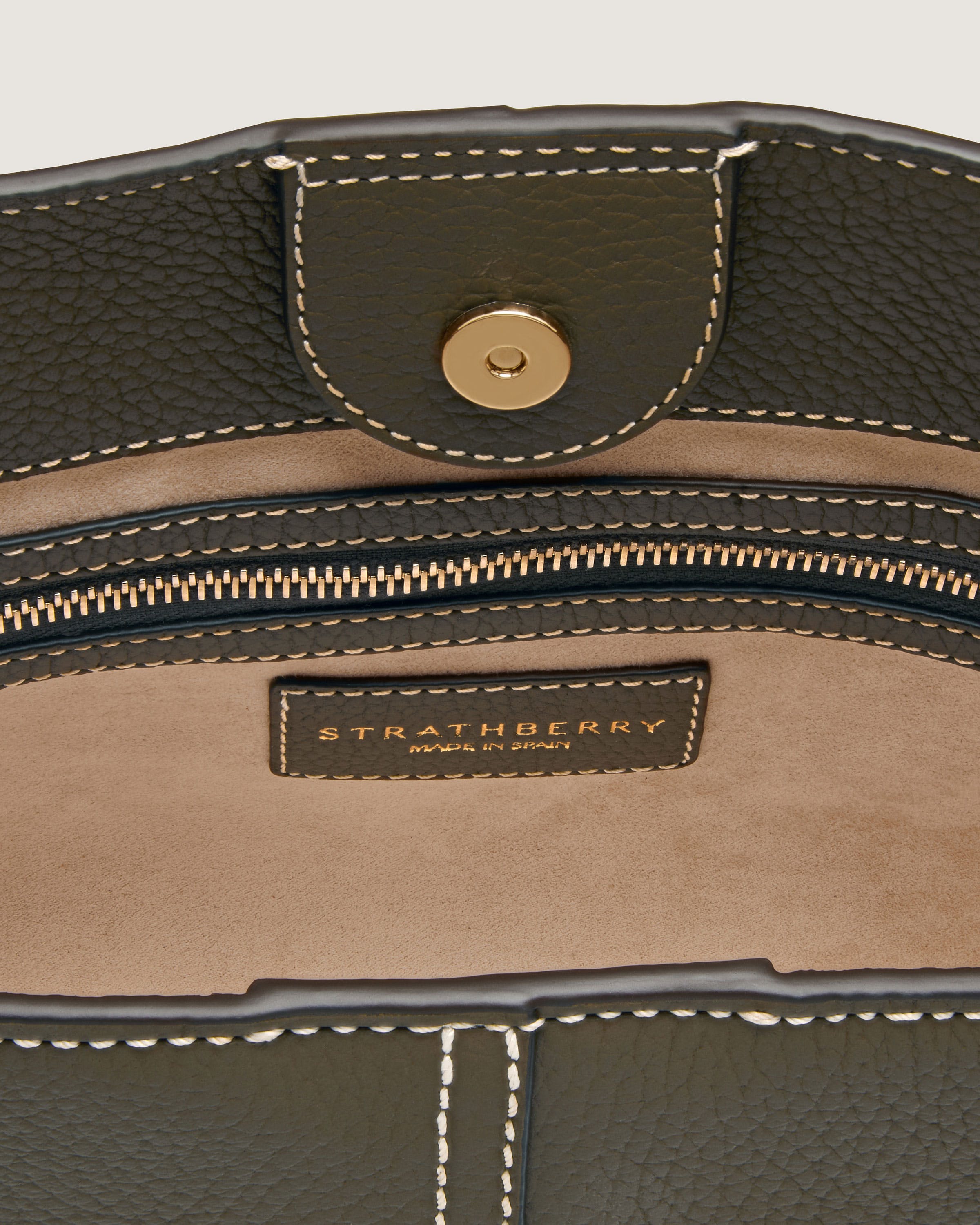 1734968590-strathberry-lana-