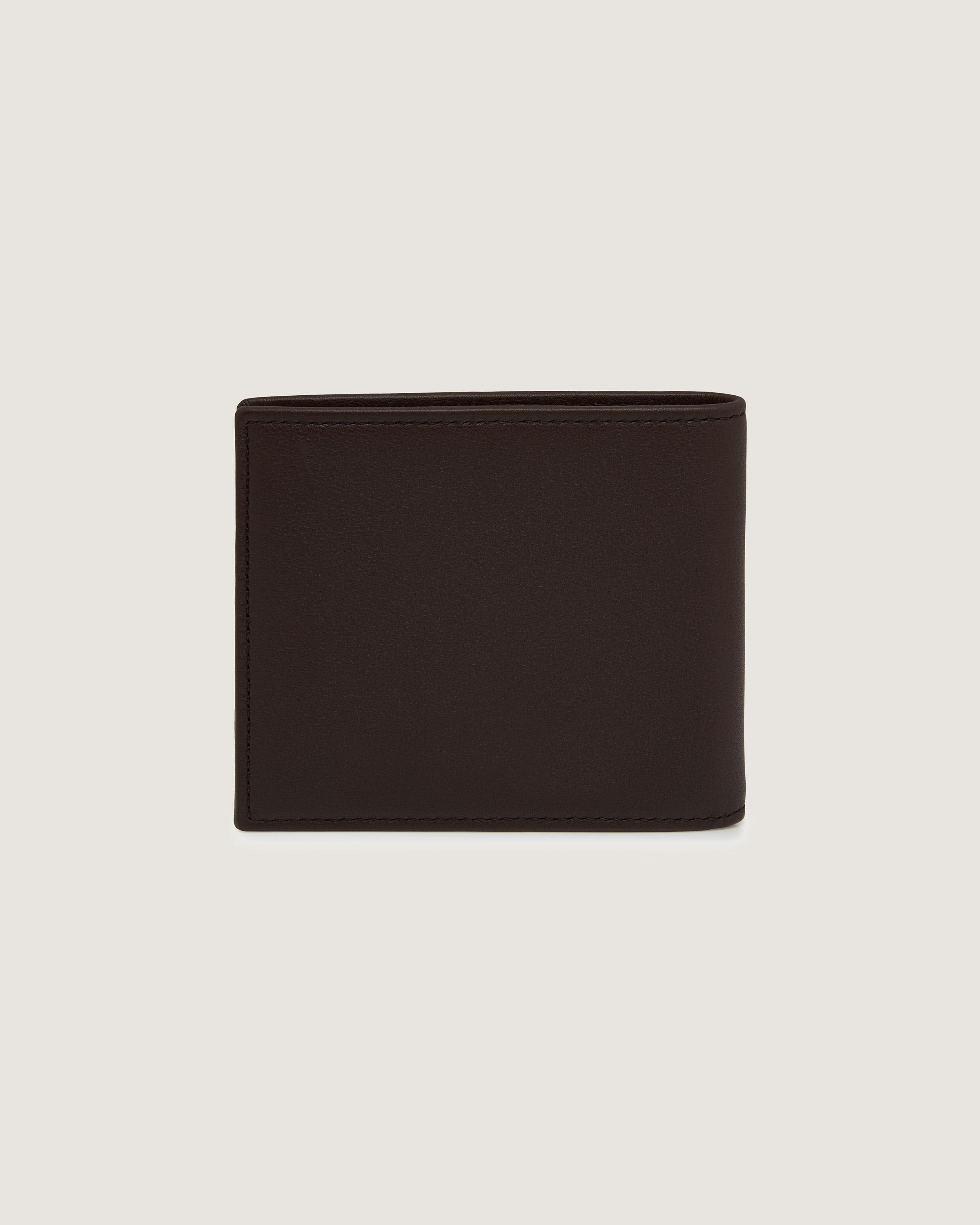 ストラスベリー　二つ折り財布 美品 縁起がよい一粒万倍日に！春財布としてもおすすめ。上品で使い