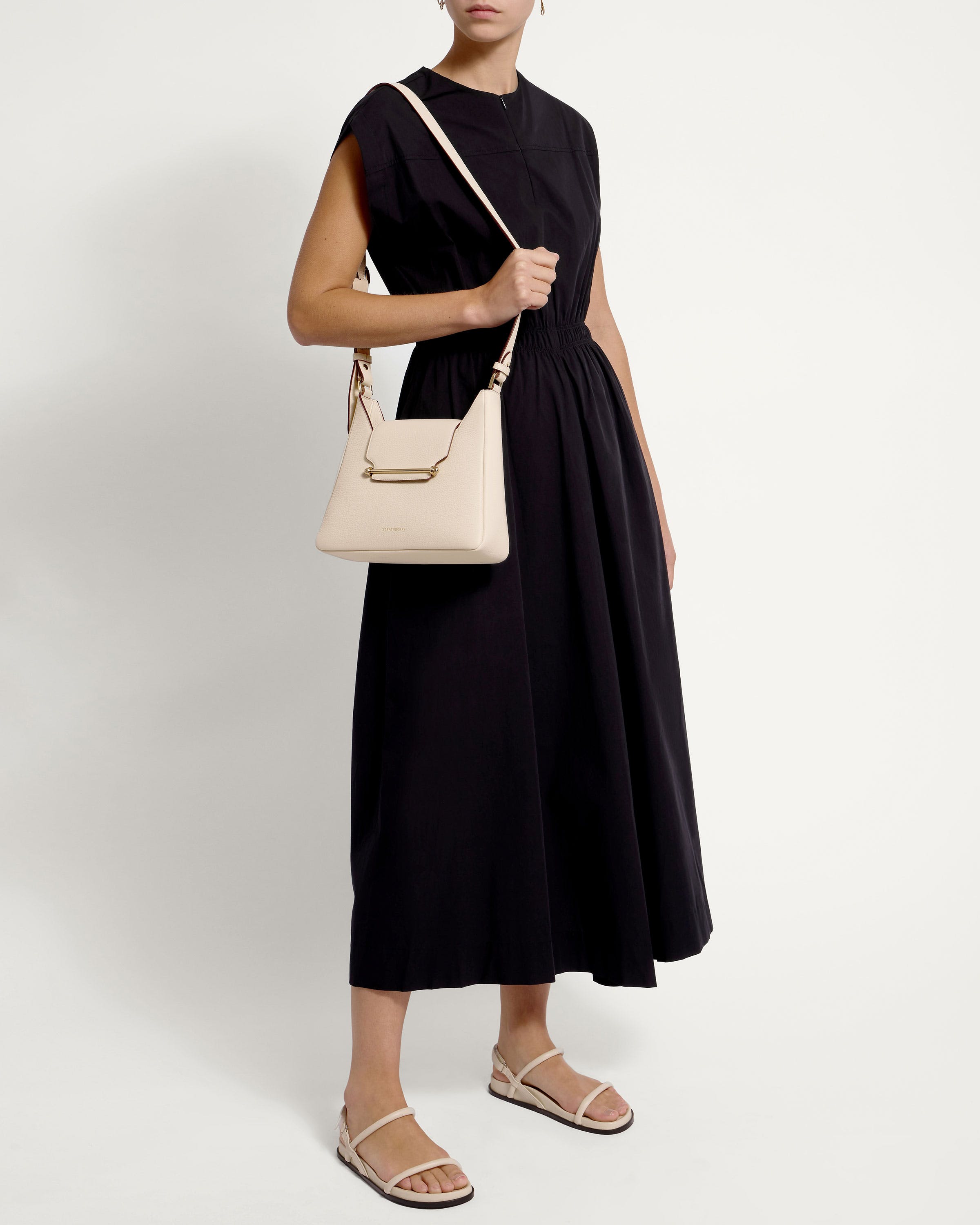 【STRATHBERRY】Multrees Hobo【関税送料込】 Strathberry - Multrees Hobo - Black