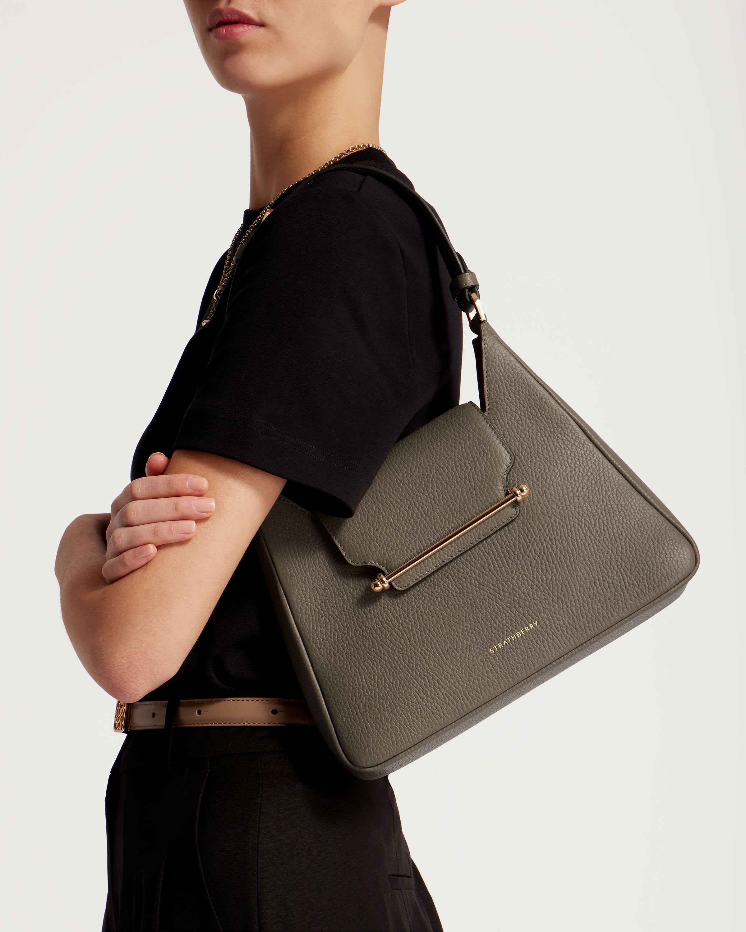 ストラスベリー　バッグ　マルトリー　ホーボー ストラスベリー - Multrees Hobo - Sienna | Strathberry 日本