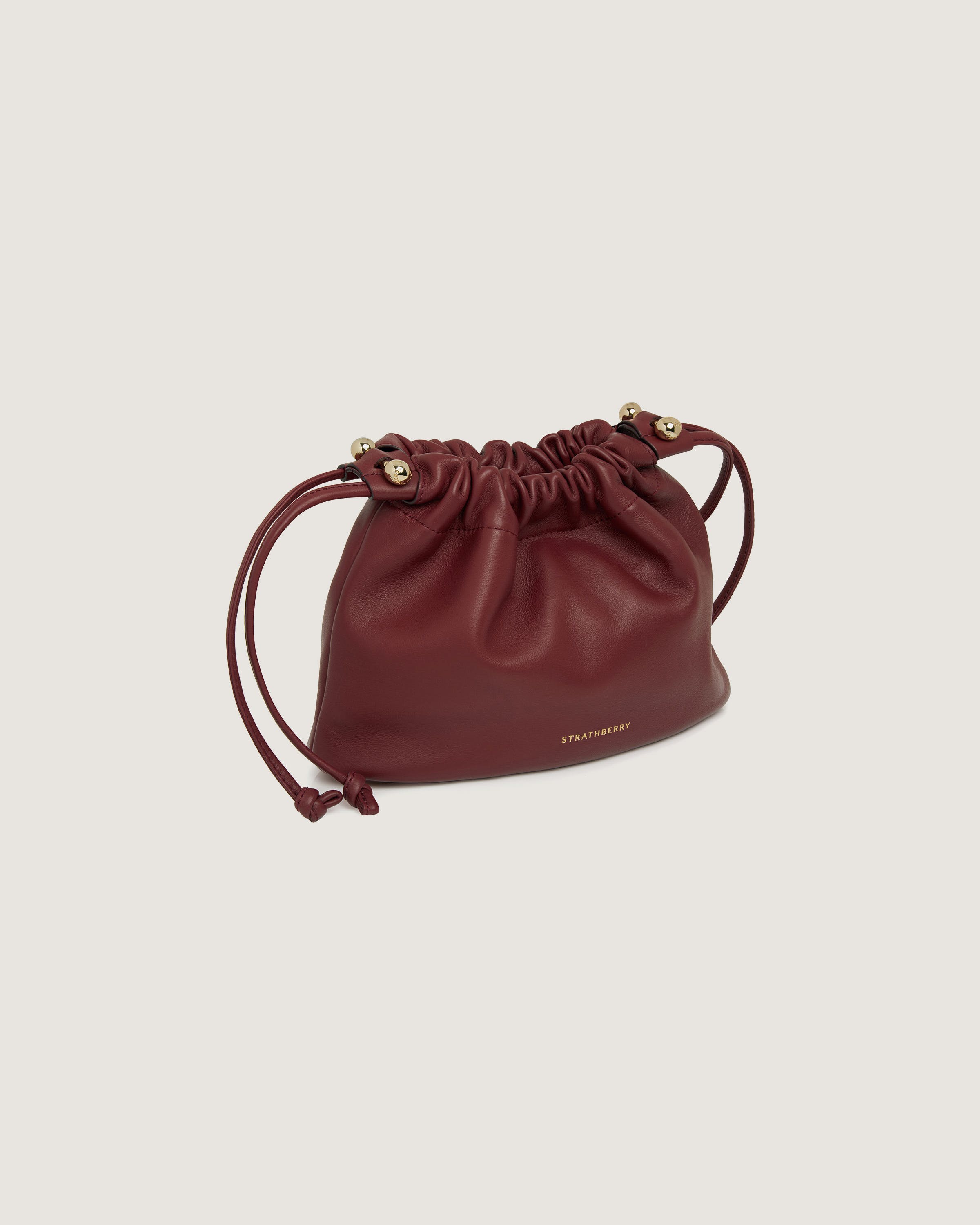 ストラスベリー - Charlotte Drawstring - 赤 | Strathberry
