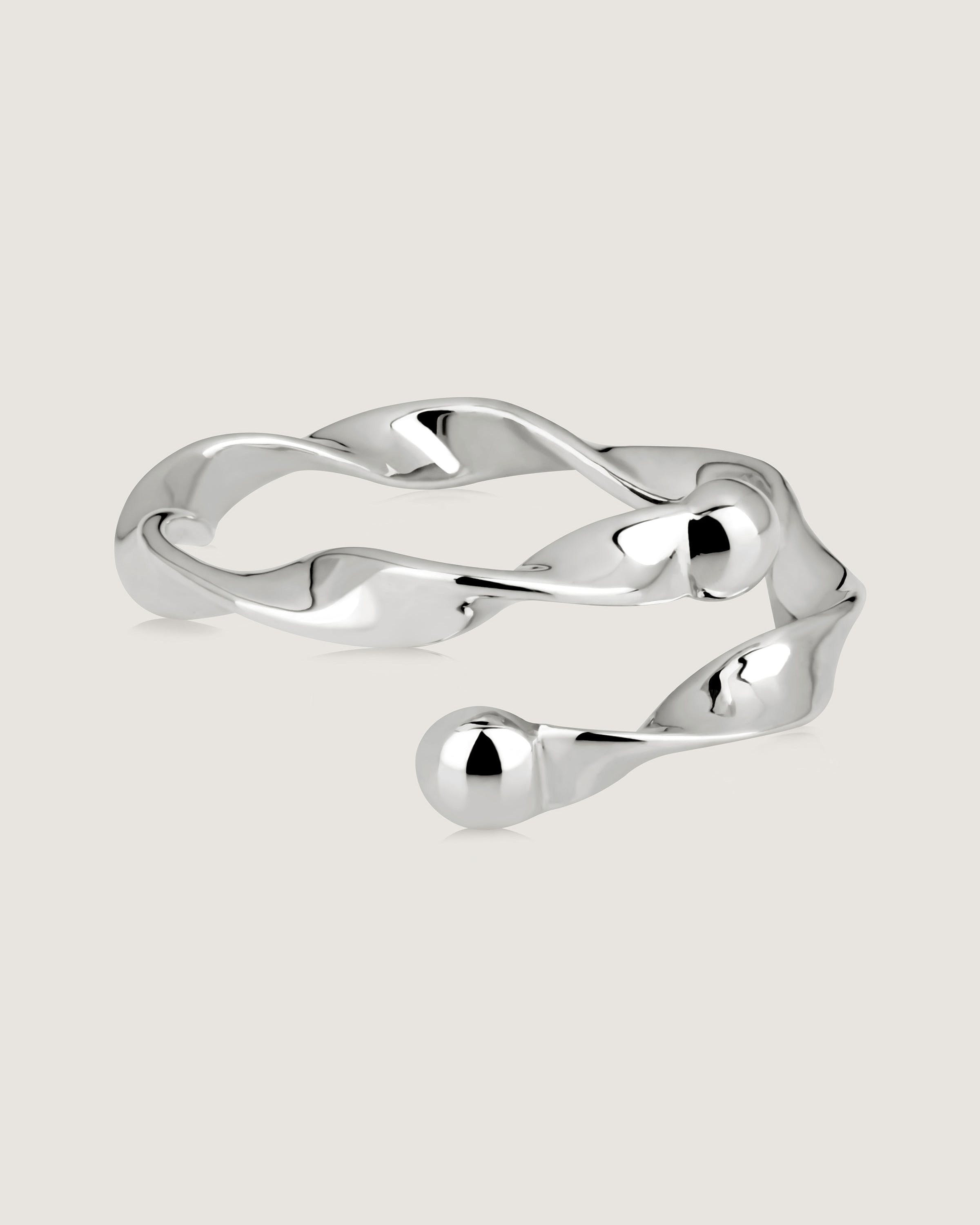 【STRATHBERRY】Crescentクリスタルリング★国内発関税込 ストラスベリー - Crescent Twisted Ring - Sterling Silver