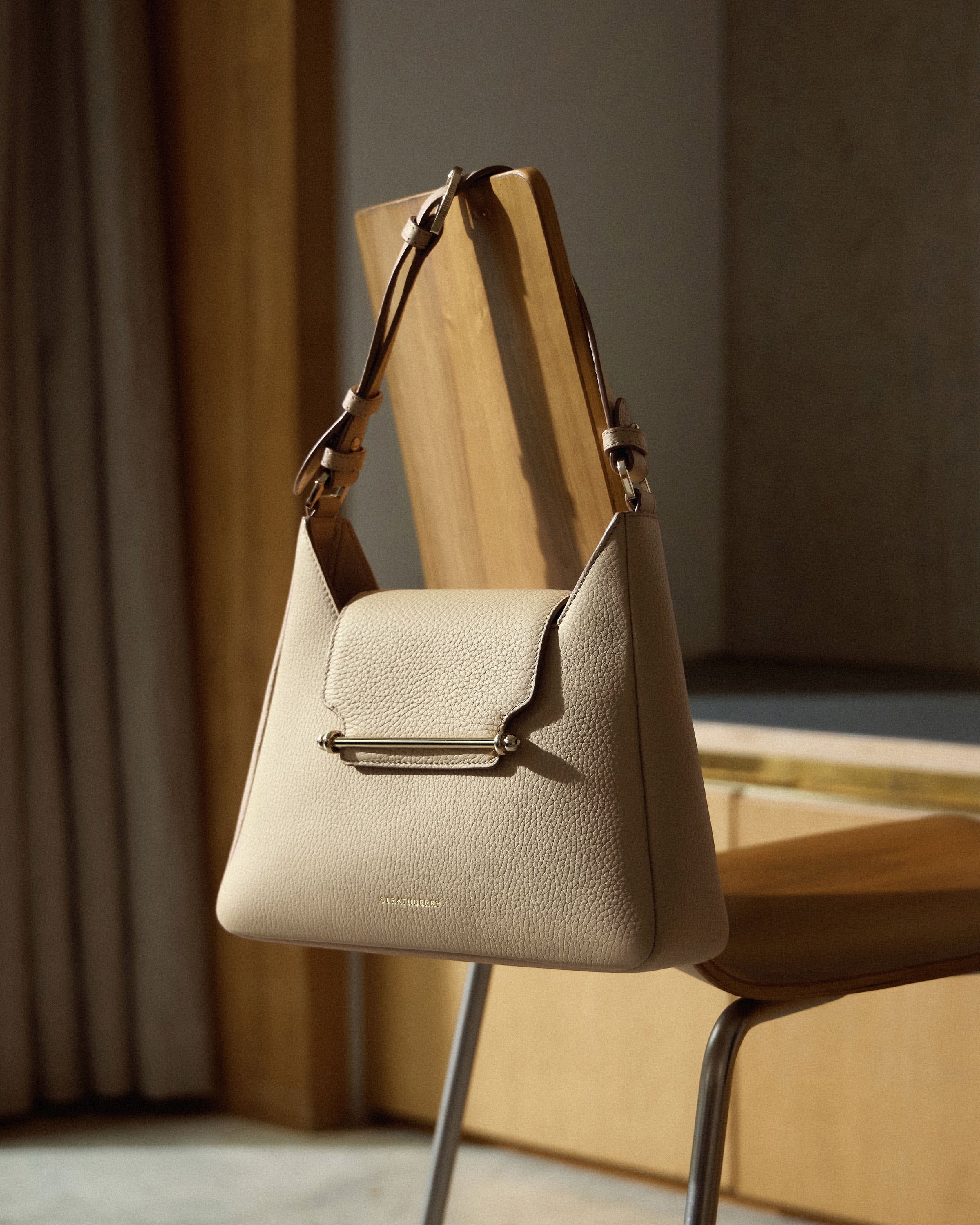 【STRATHBERRY】Multrees Hobo【関税送料込】 1738923607-strathberry-