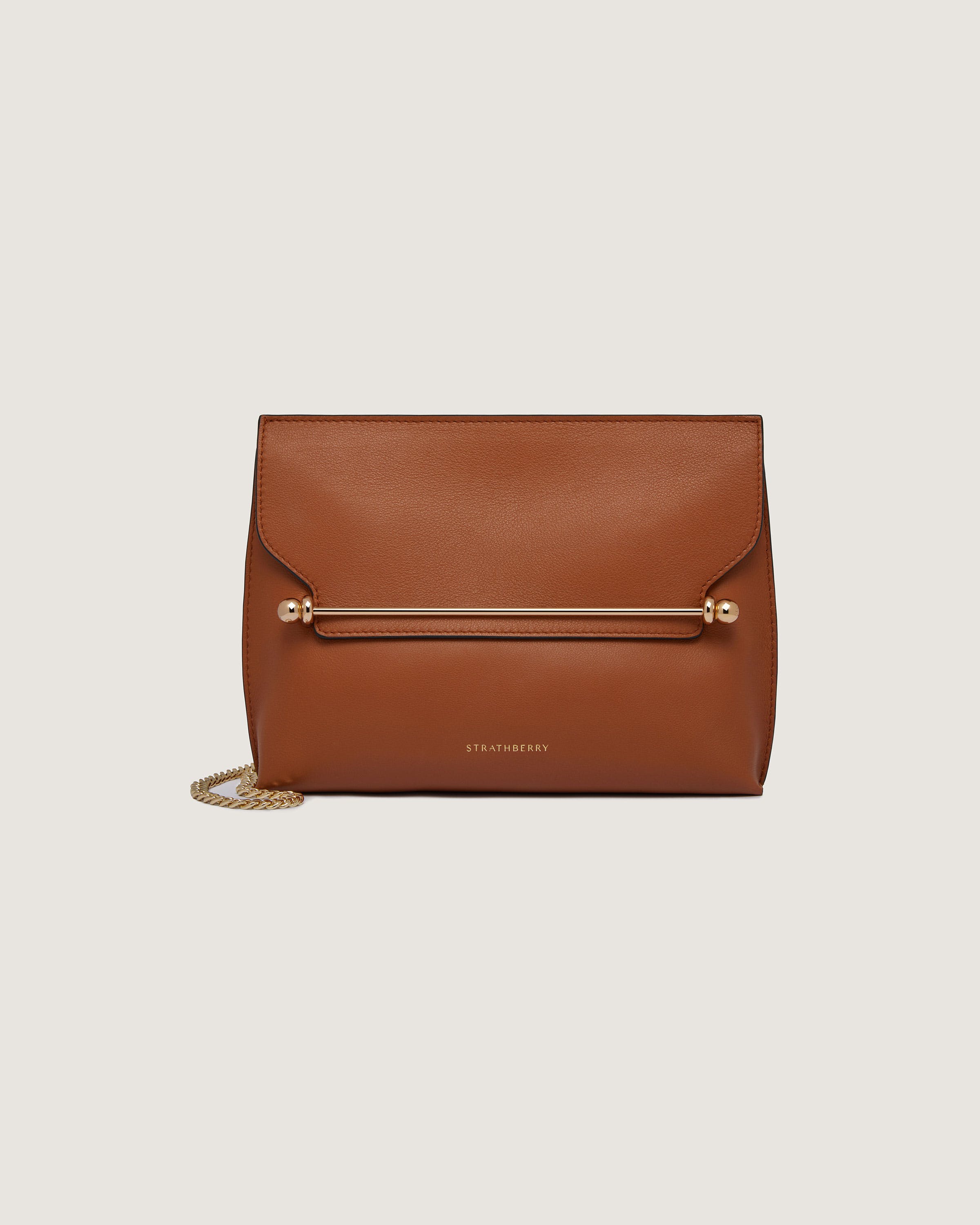 大人気【STRATHBERRY】STYLIST スタイリスト クロコ Strathberry - Stylist - Crossbody Leather Clutch - Tan