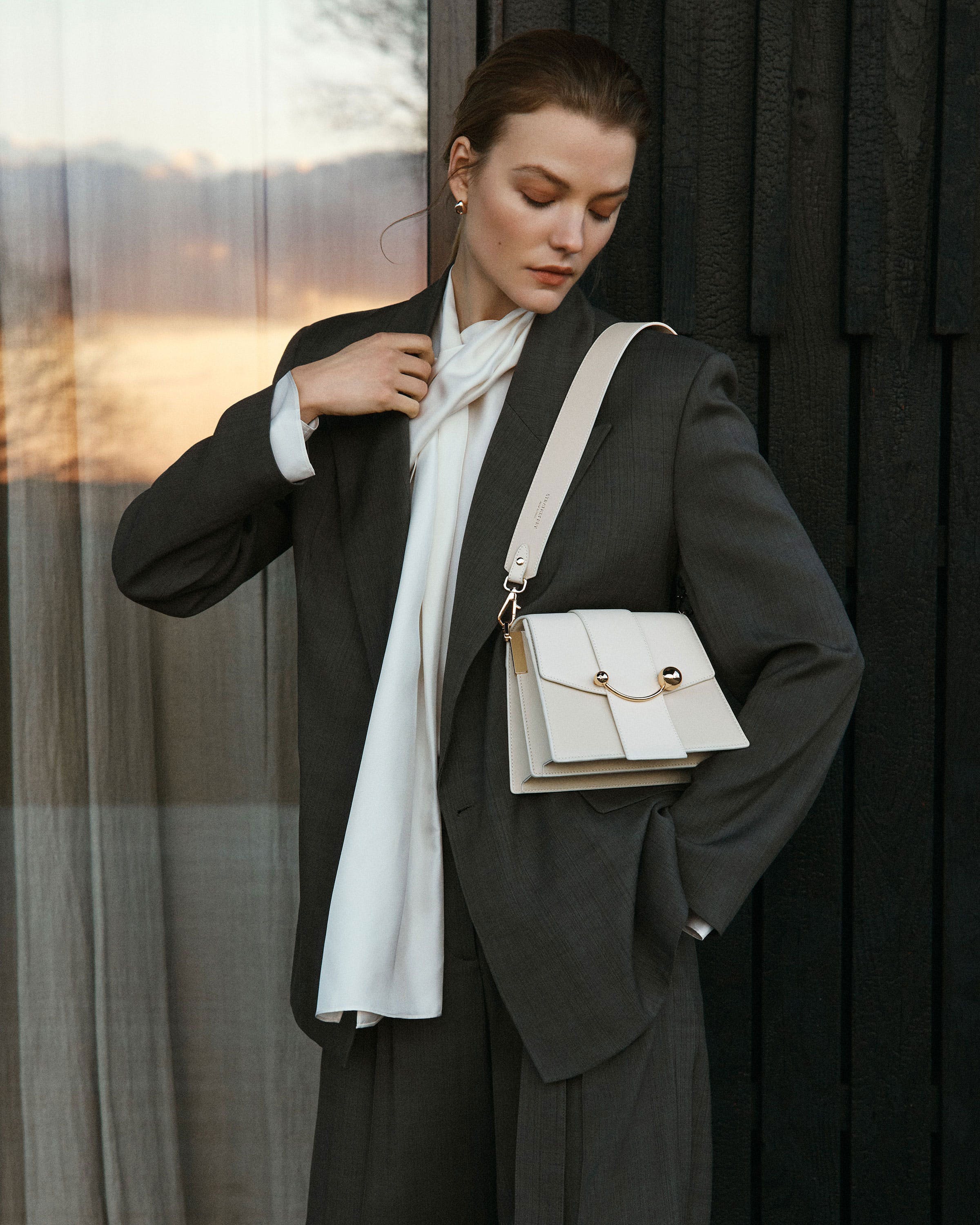 B. FLORET BOX BAG　ホワイト BIBIY. MADE | B. FLORET BOX BAG WHITE｜Bibiy.
