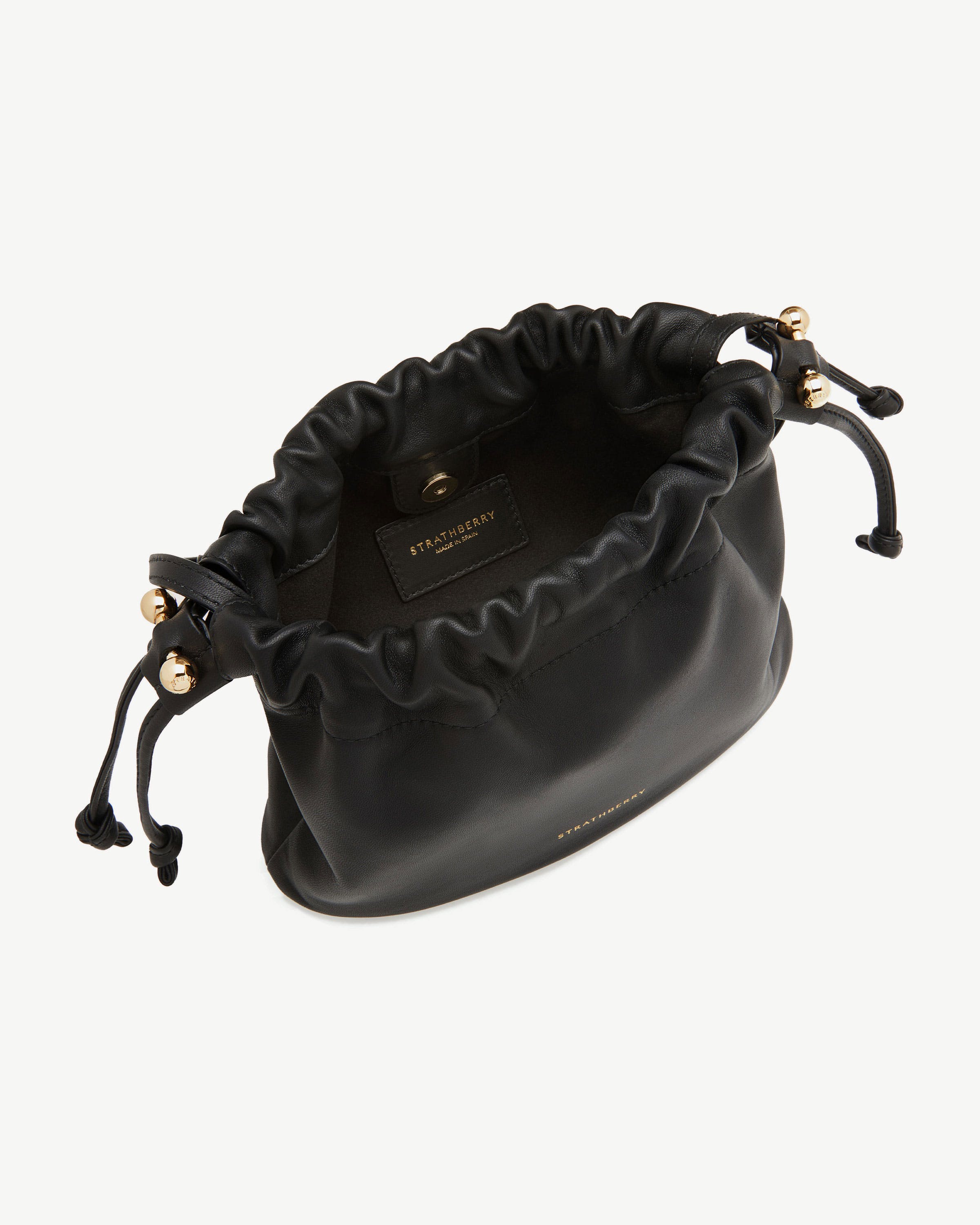ストラスベリー - Charlotte Drawstring - 黒 | Strathberry 日本 / Japan
