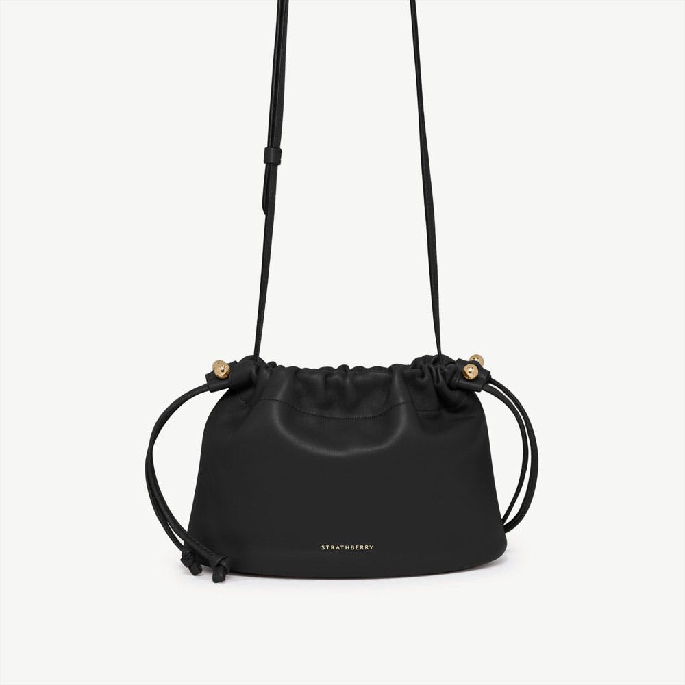ストラスベリー - Charlotte Drawstring - Black | Strathberry 日本