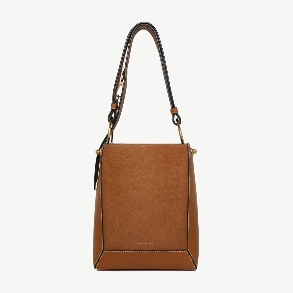 1756379590-strathberry-lana-