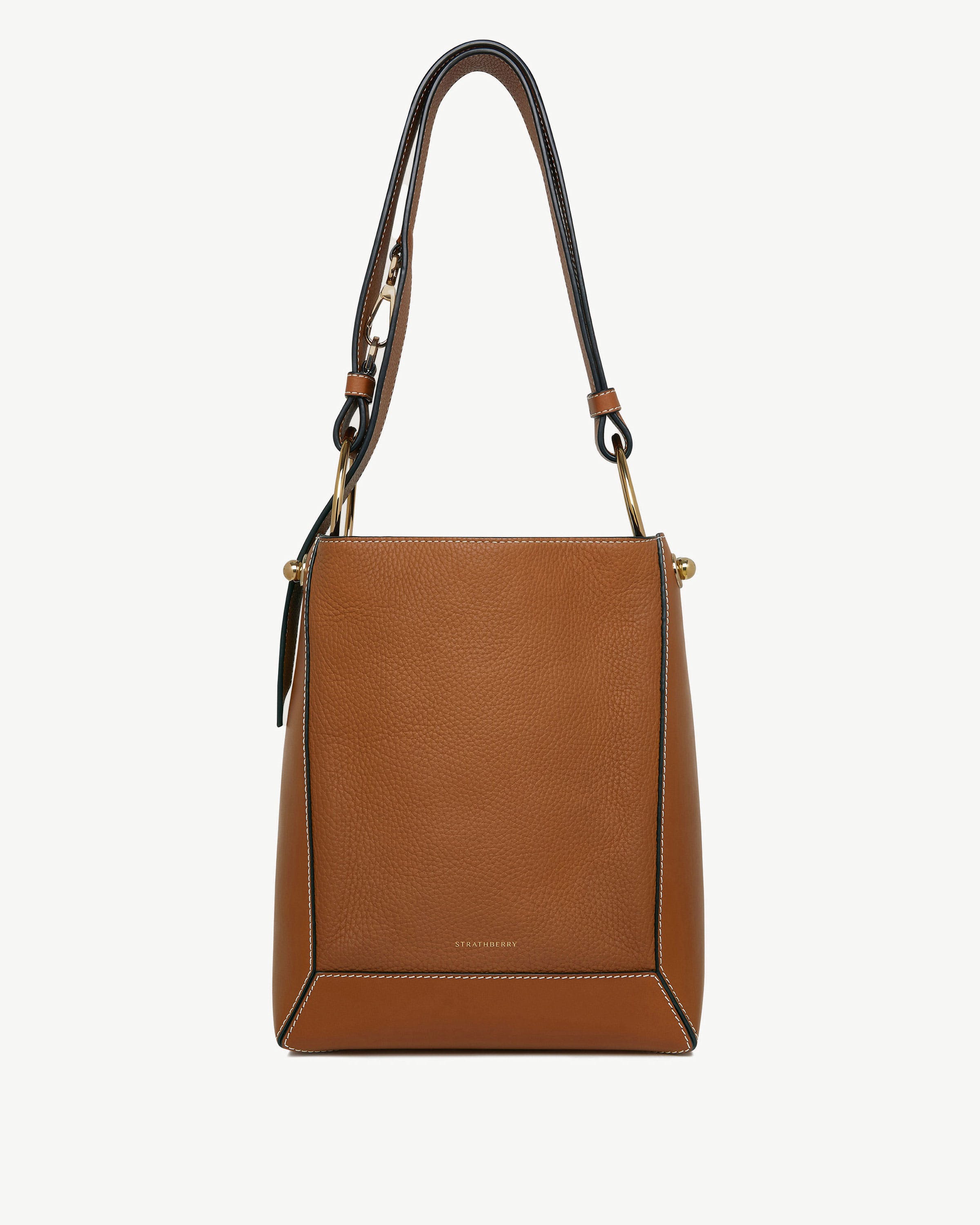 1756379590-strathberry-lana-