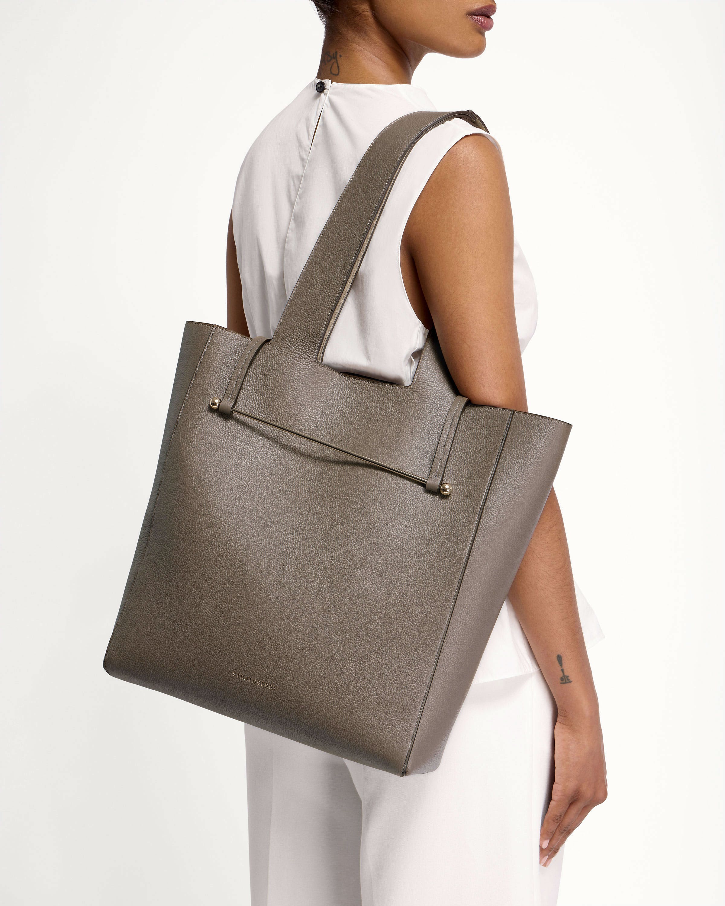 STRATHBERRY MIDI バッグ　ピンクカラー　THE TOTE Strathberry - Midi Tote - Top Handle Leather Tote Bag - Red