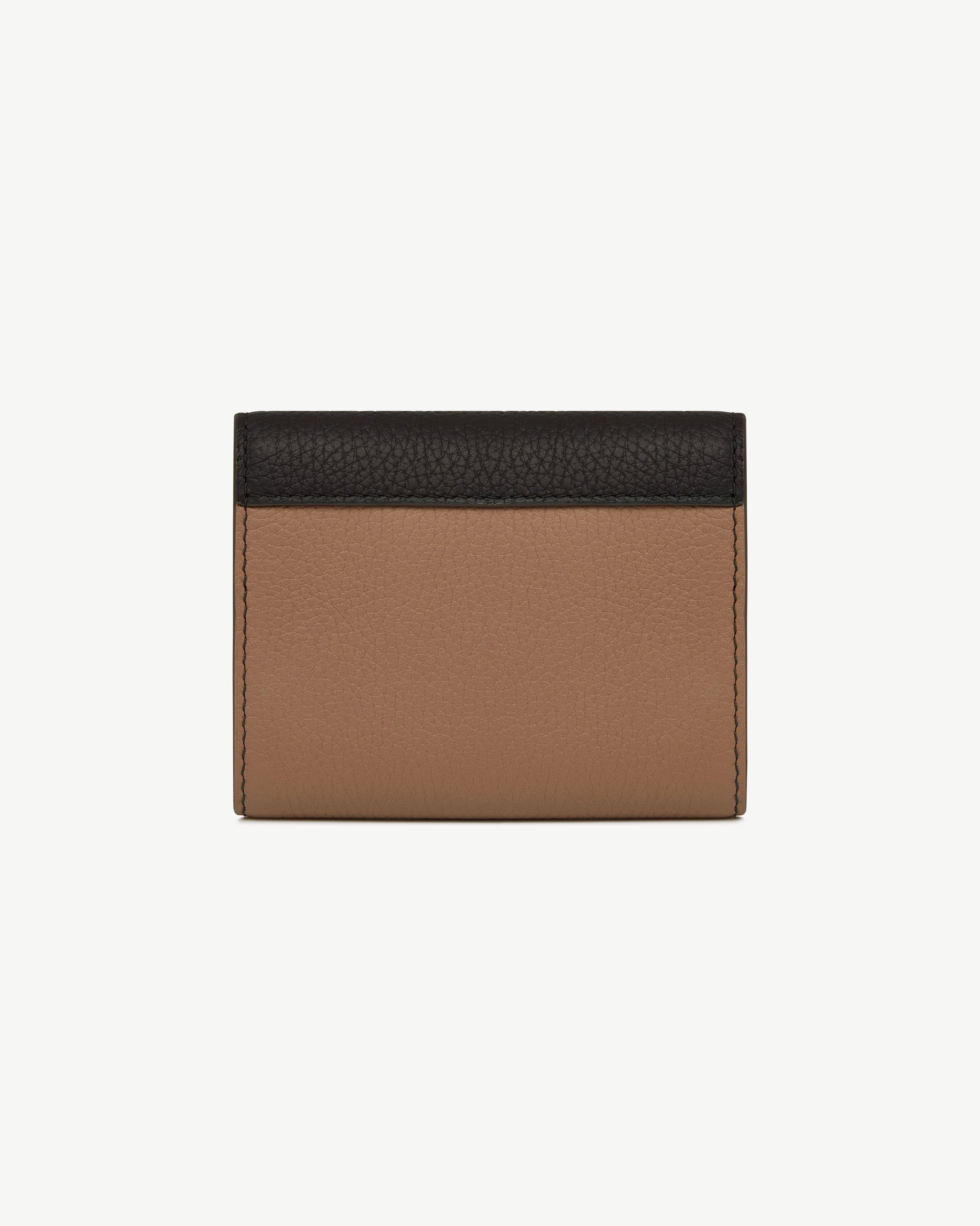 【美品】STRATHBERRY ストラスベリー/二つ折り財布 スーパー開運日到来！【ストラスベリー】3月12日-26日限定で革