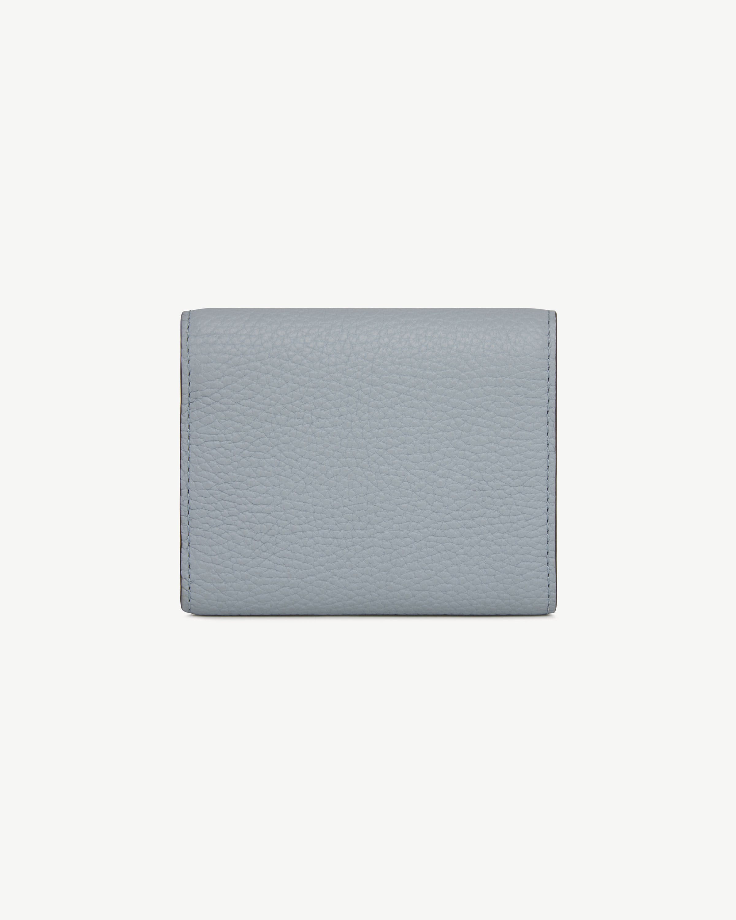 ストラスベリー - Mosaic Trifold Wallet - 青 | Strathberry