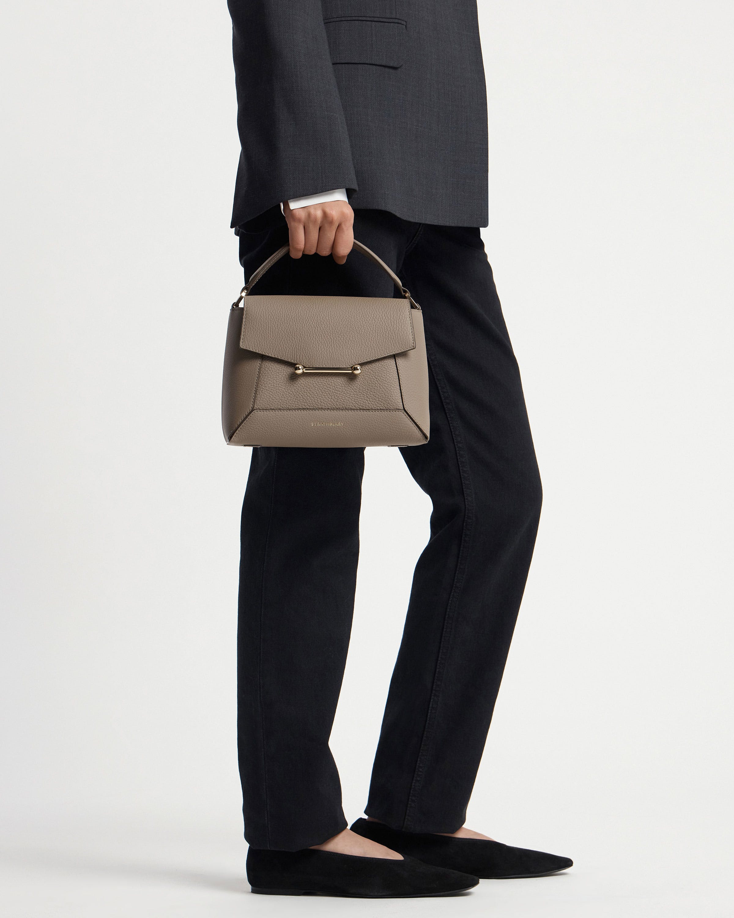 Autumn/Winter 2024 | Strathberry 日本 / Japan