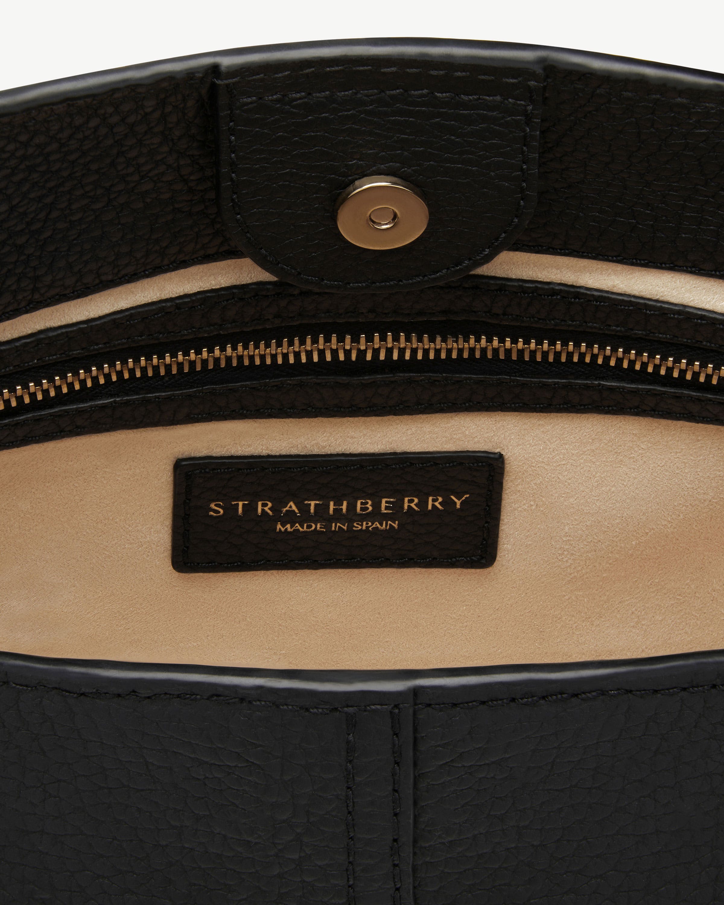 1771928897-strathberry-lana-