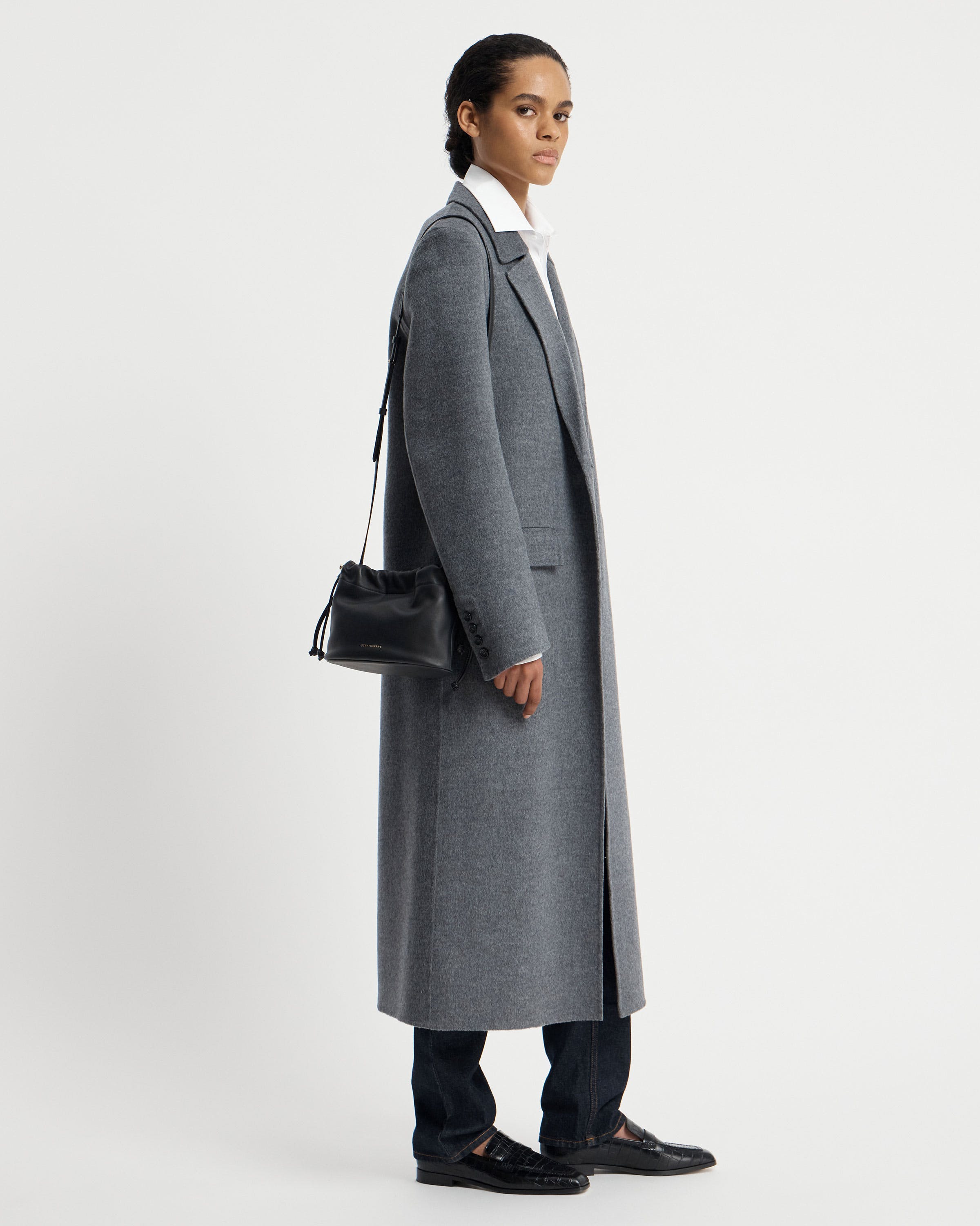 Charlotte 未開封パック ストラスベリー - Charlotte Drawstring - Black | Strathberry 日本