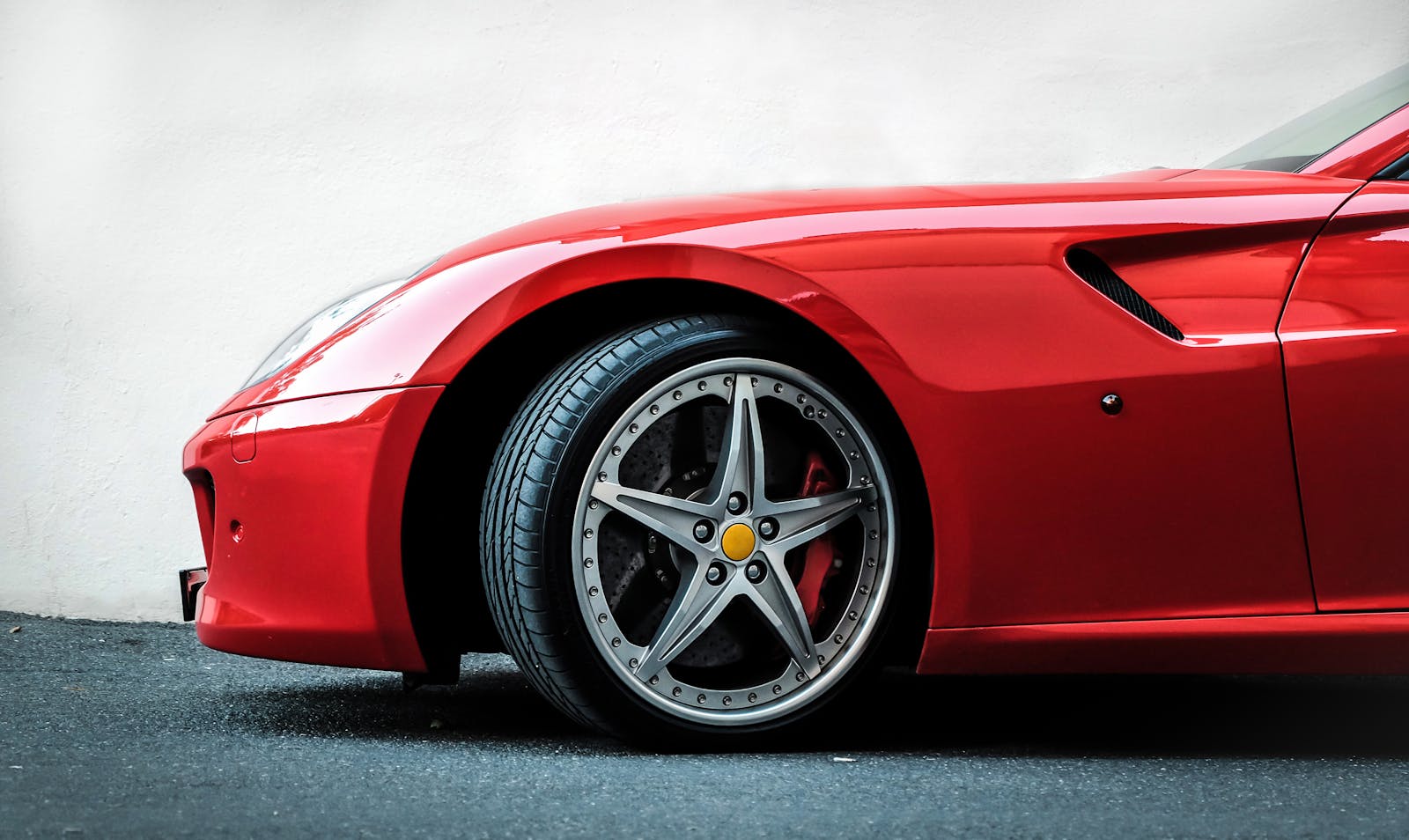 Pure Adrenalina: Ferrari & Ducati on the Mugello Racetrck