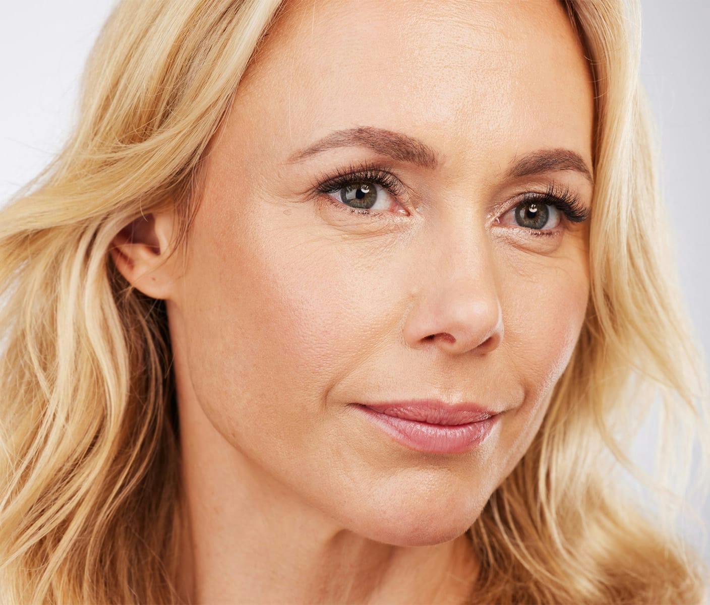 woman with blonde hair