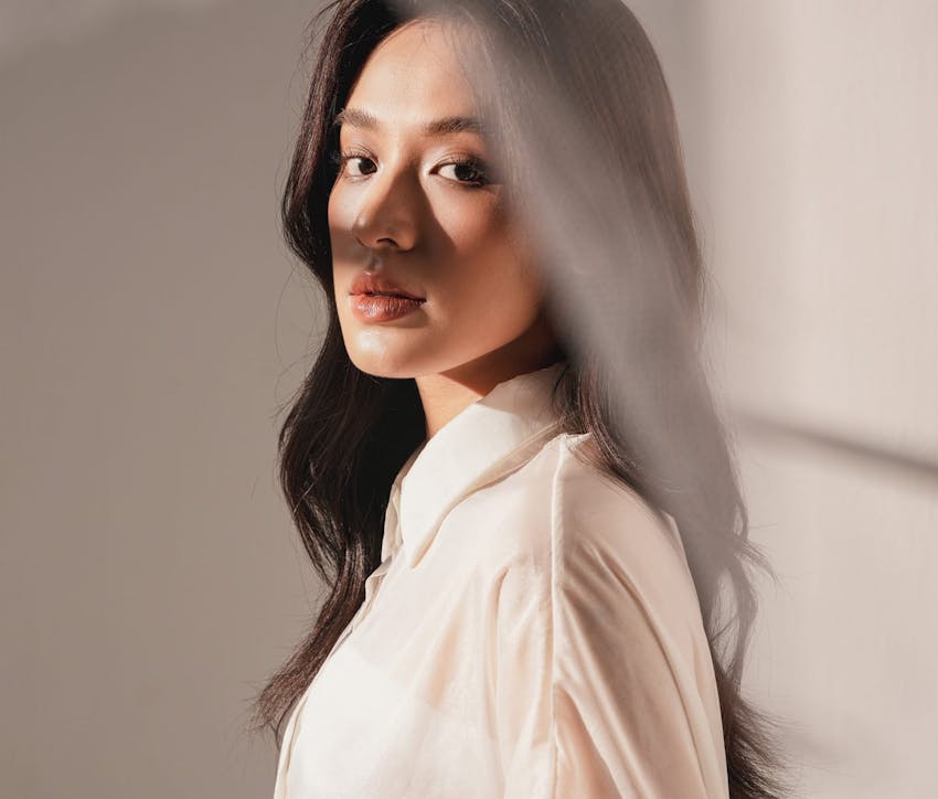 woman wearing a white shirt