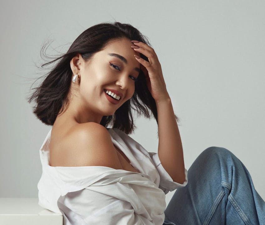 woman with shoulder length dark hair