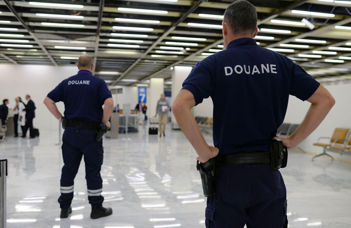douane aéroport Bradis