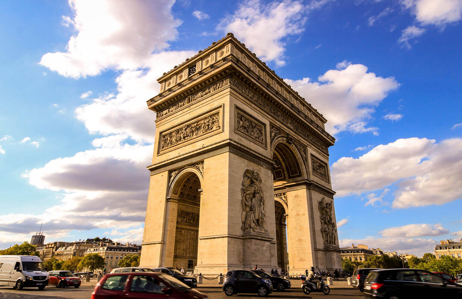 Tout savoir sur les parkings du 8ème arrondissement de Paris