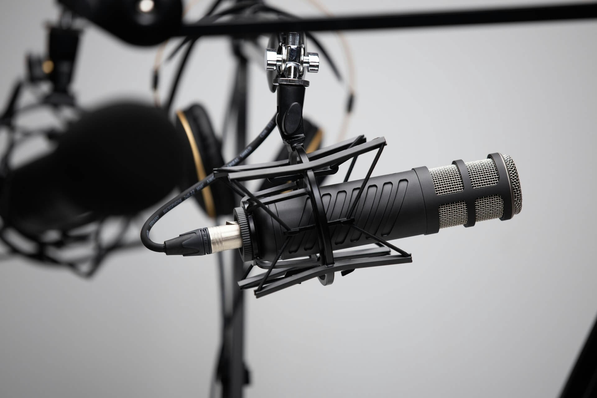 Close up of a podcast mic. Book your LA podcast studio online today and boost your career in the LA podcast scene.