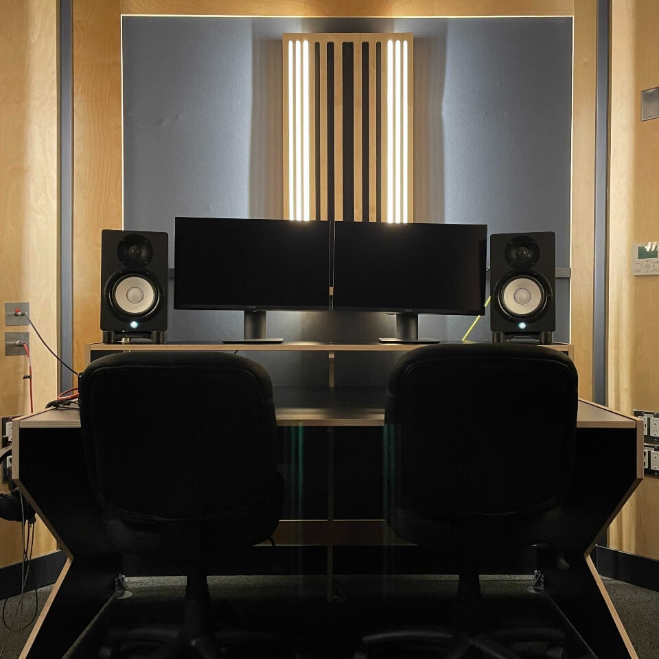Video editing suite. Book our video editing suite with hi-spec displays, active monitors, condenser microphones and more today.