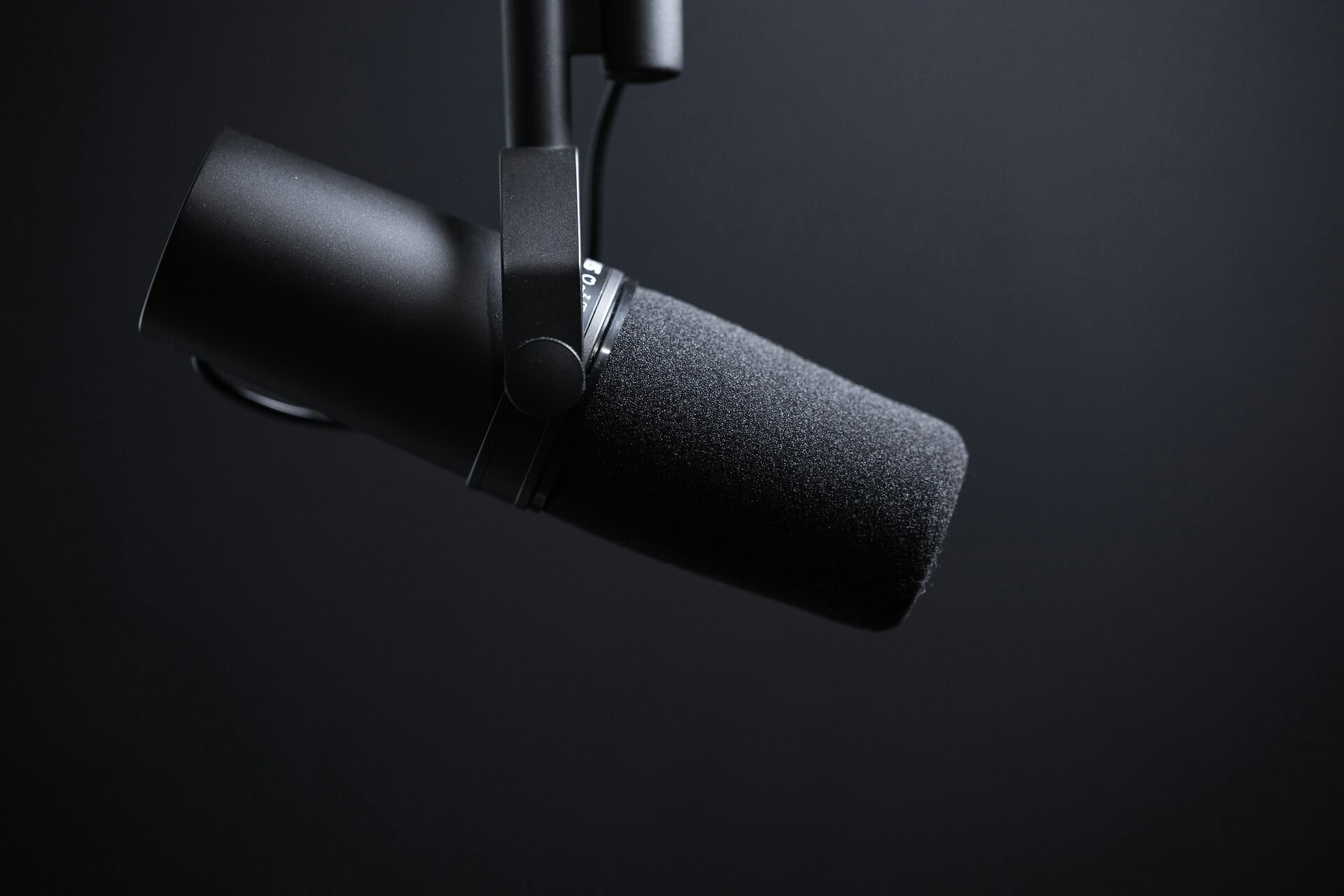 Close up of a podcast microphone. Book your LA podcast space online today.