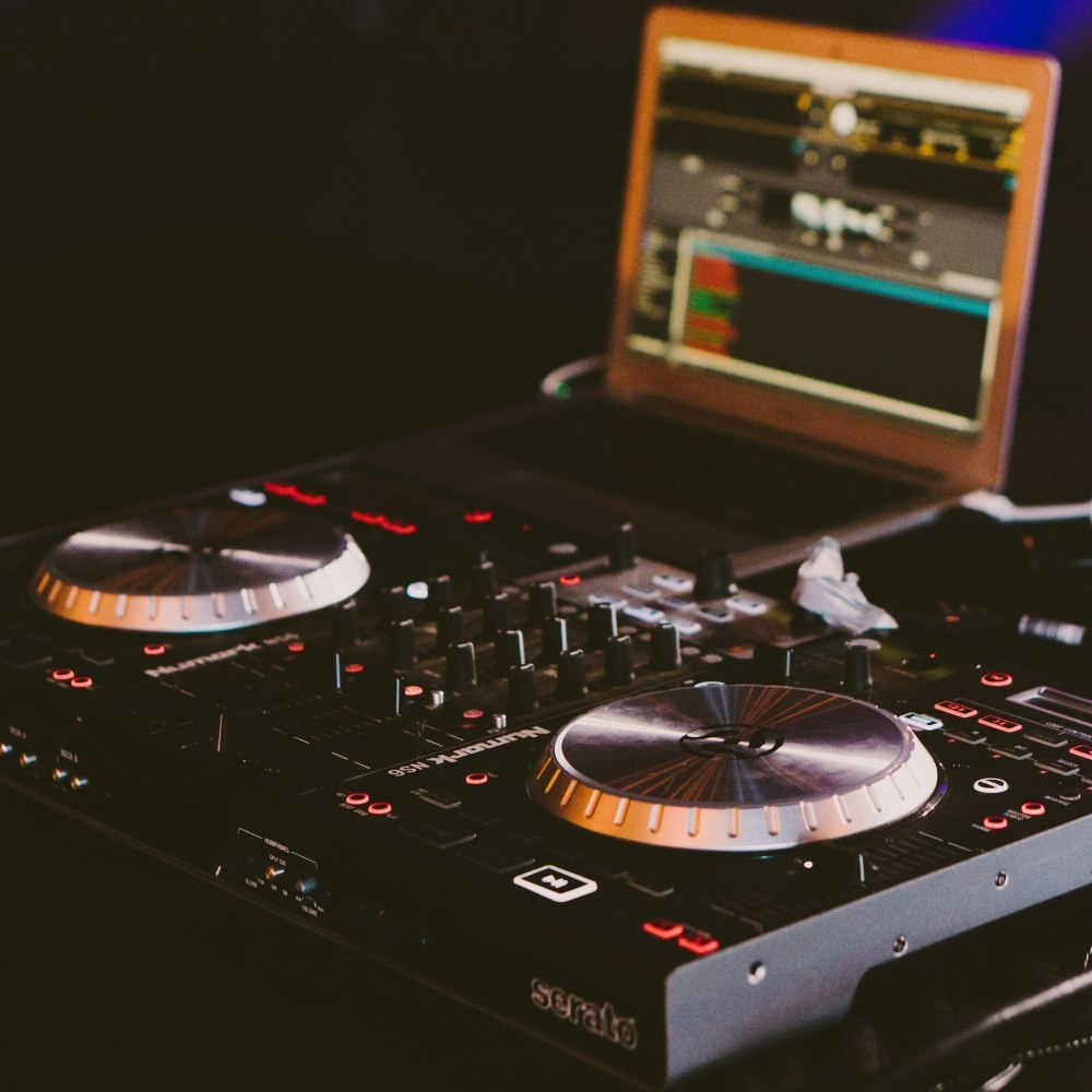 Simple Dj Mixer Software simple-dj-mixer-software