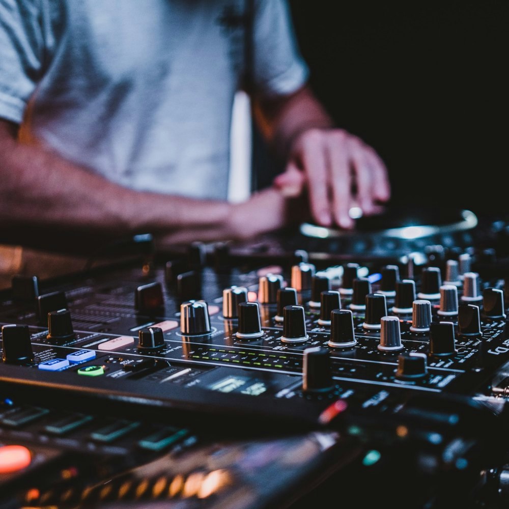 Starting A Career As A Mobile DJ